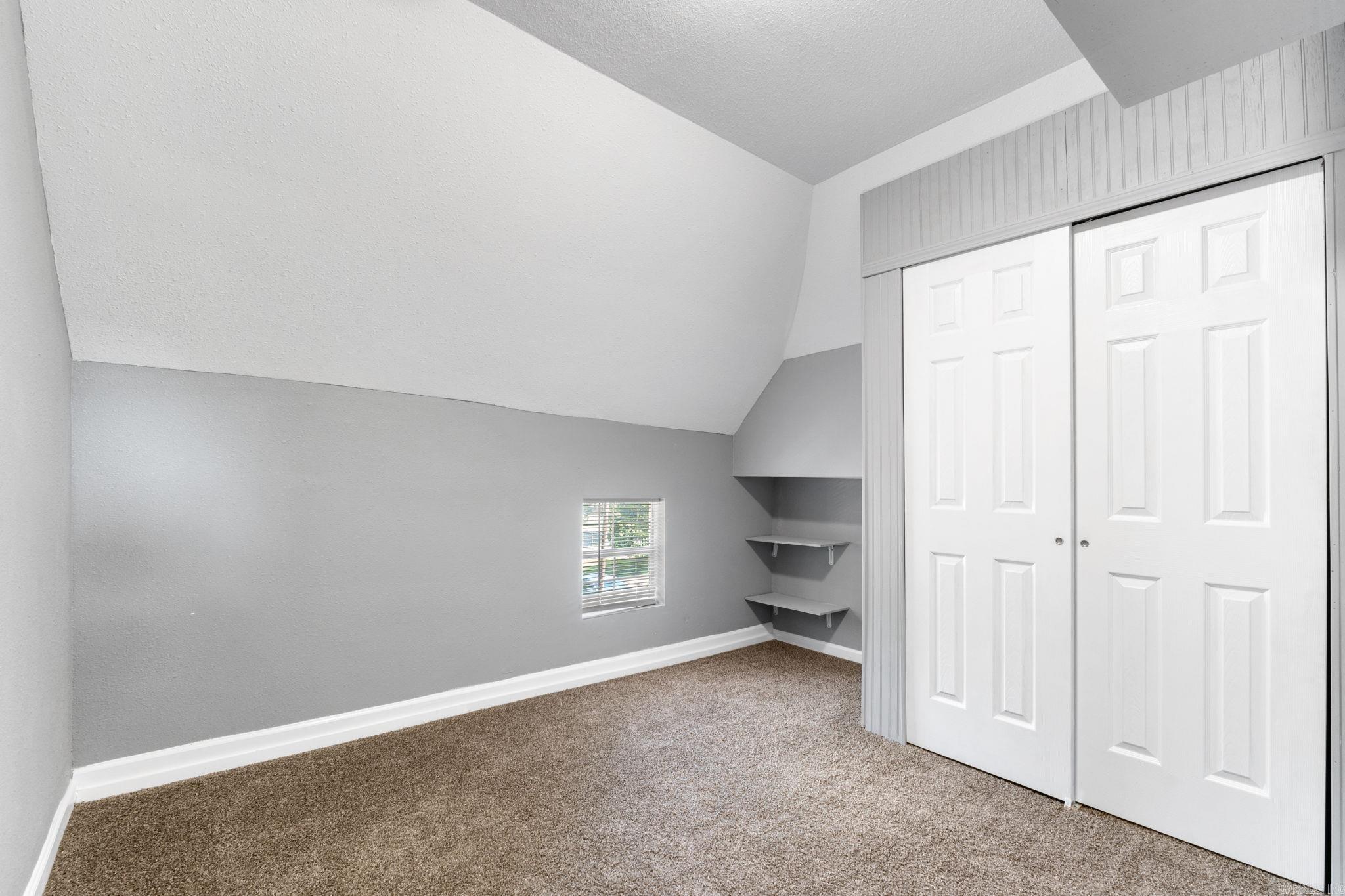 1112 HANGER  Little Rock, AR