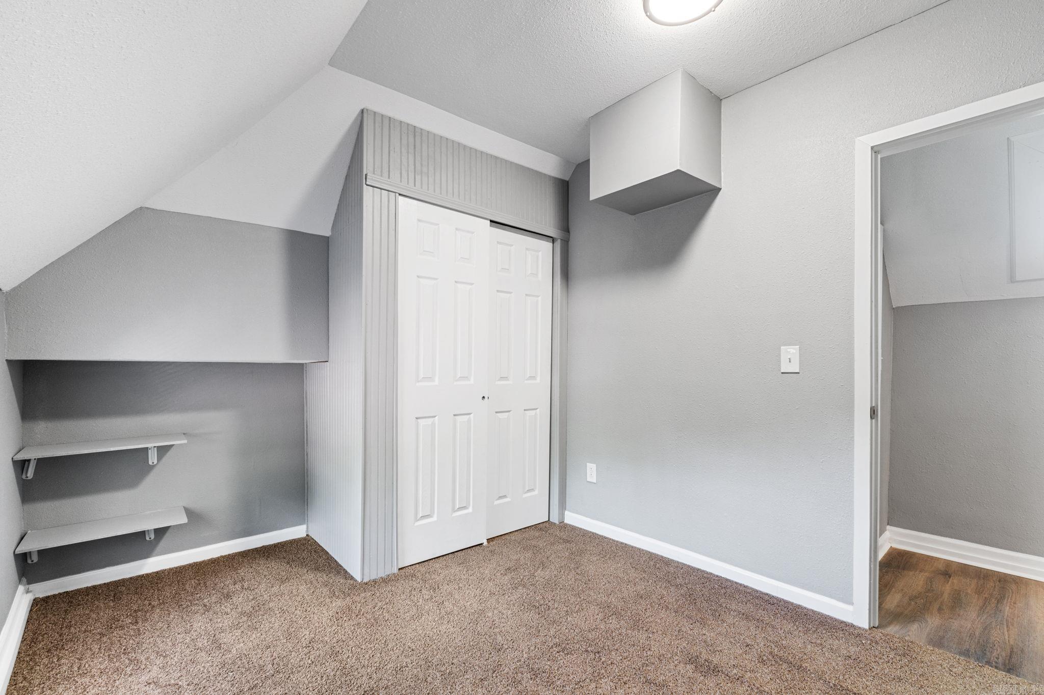 1112 HANGER  Little Rock, AR