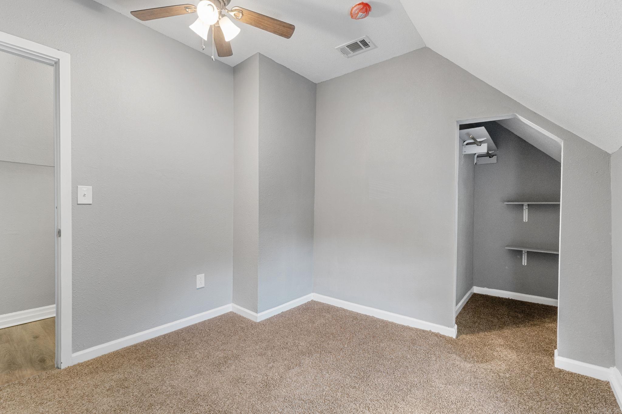 1112 HANGER  Little Rock, AR
