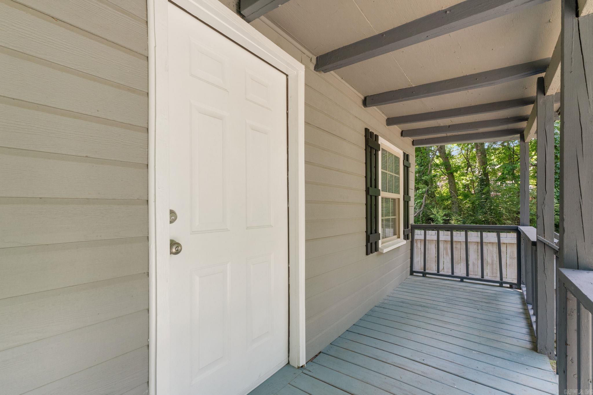 1112 HANGER  Little Rock, AR