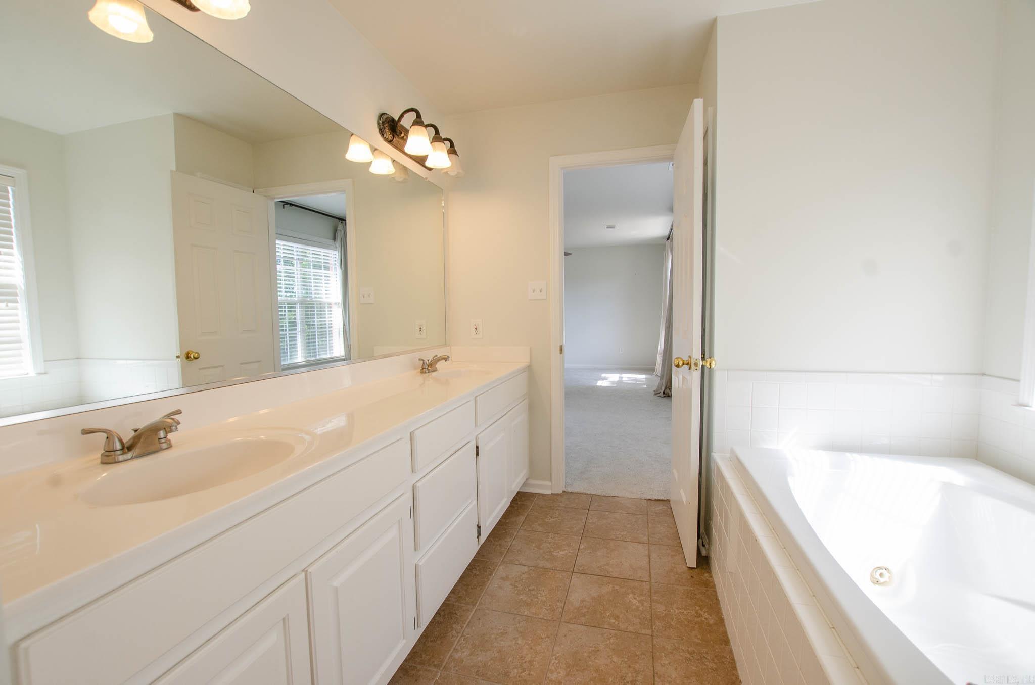 4202 Stephanie  Jonesboro, AR