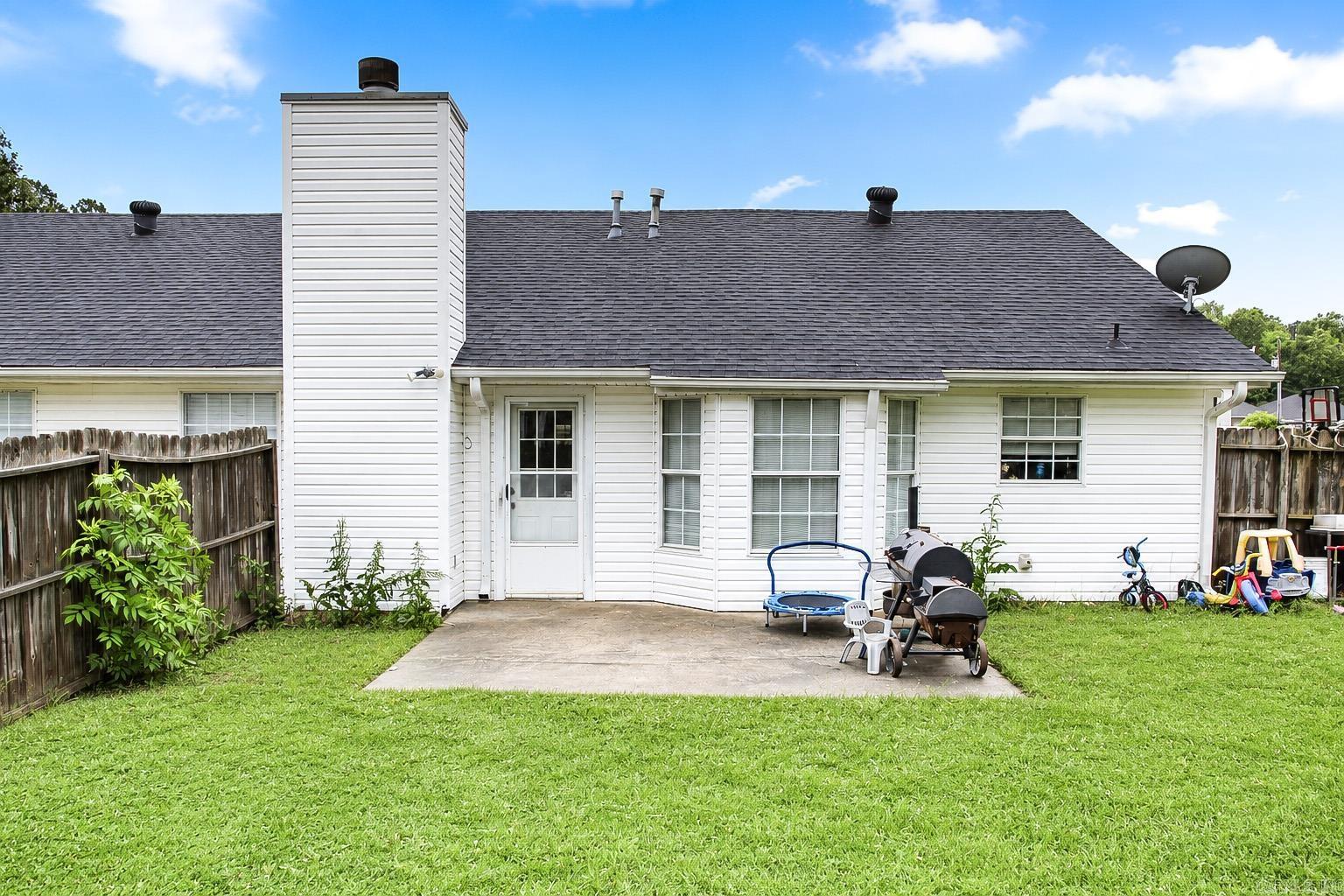 701 Honeysuckle Hills  Redfield, AR