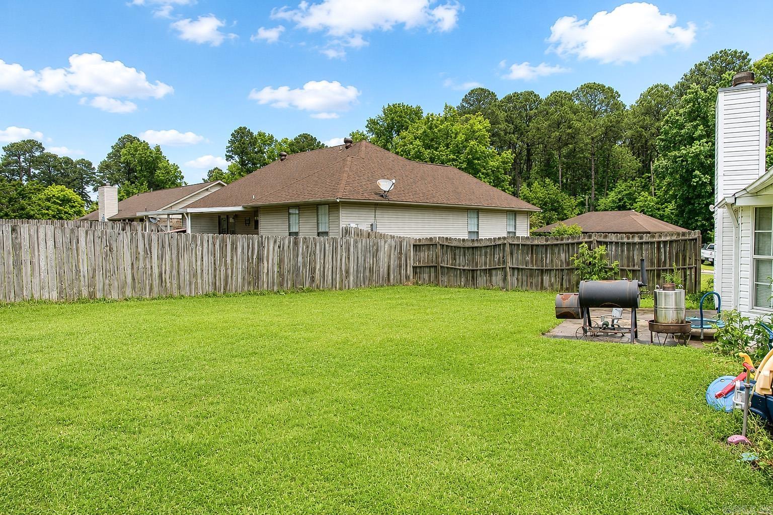 701 Honeysuckle Hills  Redfield, AR