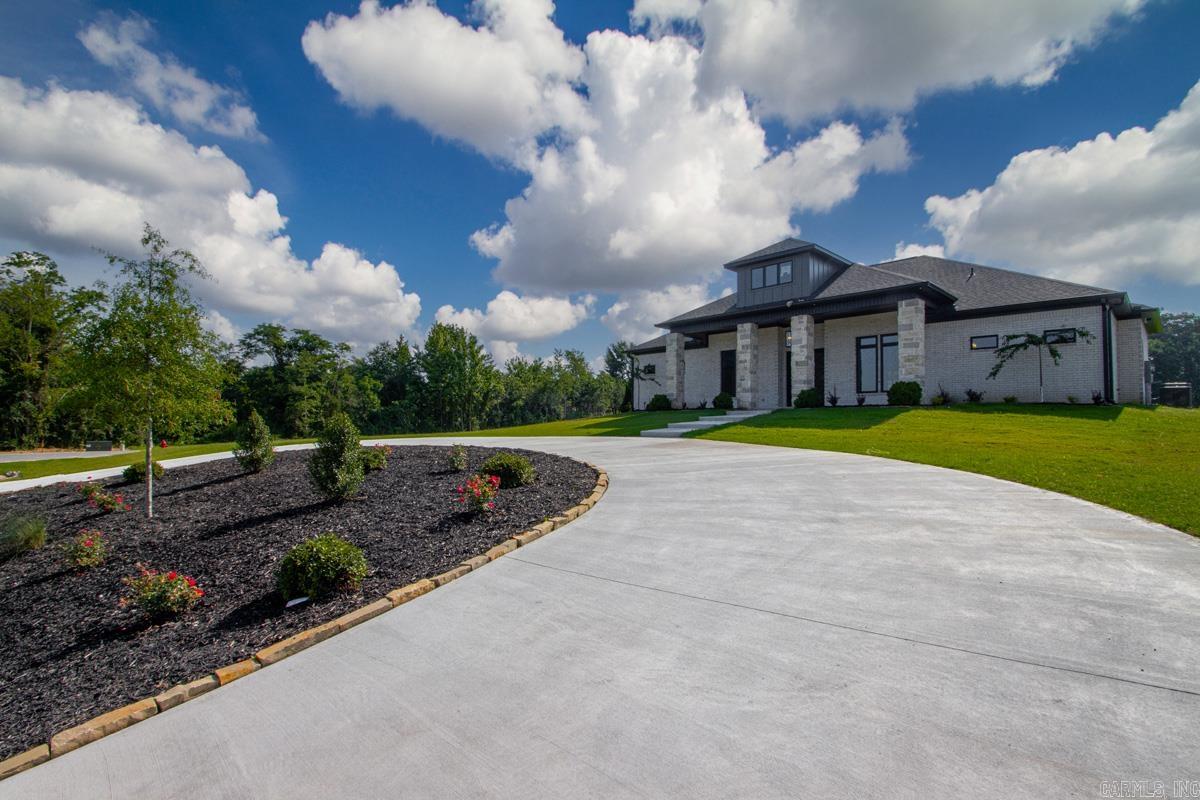 100 Liberty Oaks Trail Alexander, AR 72002