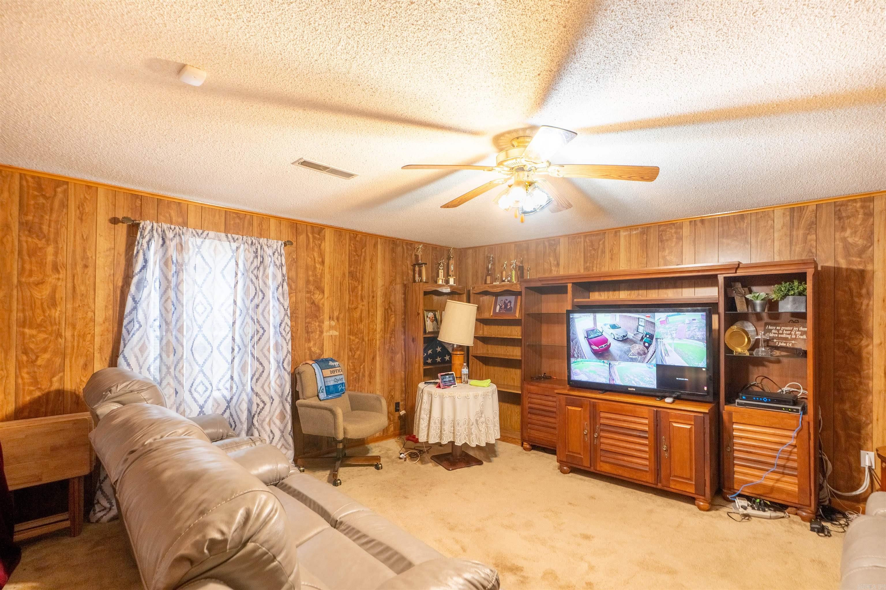 4040 HWY 20  Helena, AR