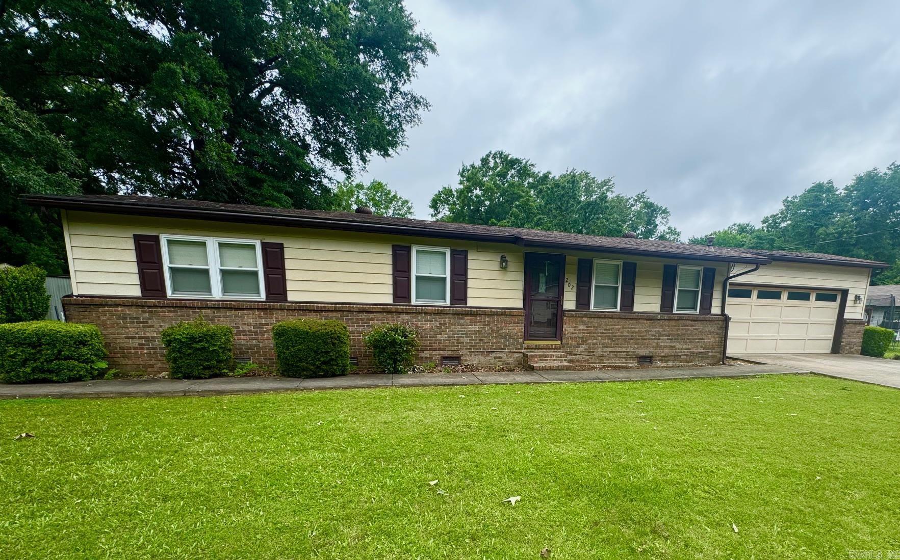202 Skunk Hollow  Conway, AR