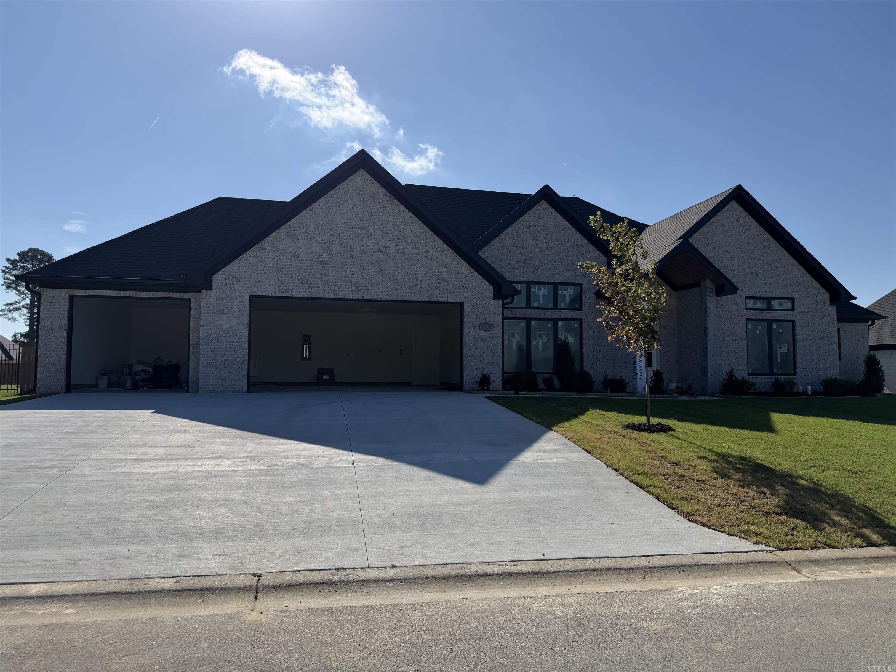 6132 Majestic Waters Benton, AR 72002
