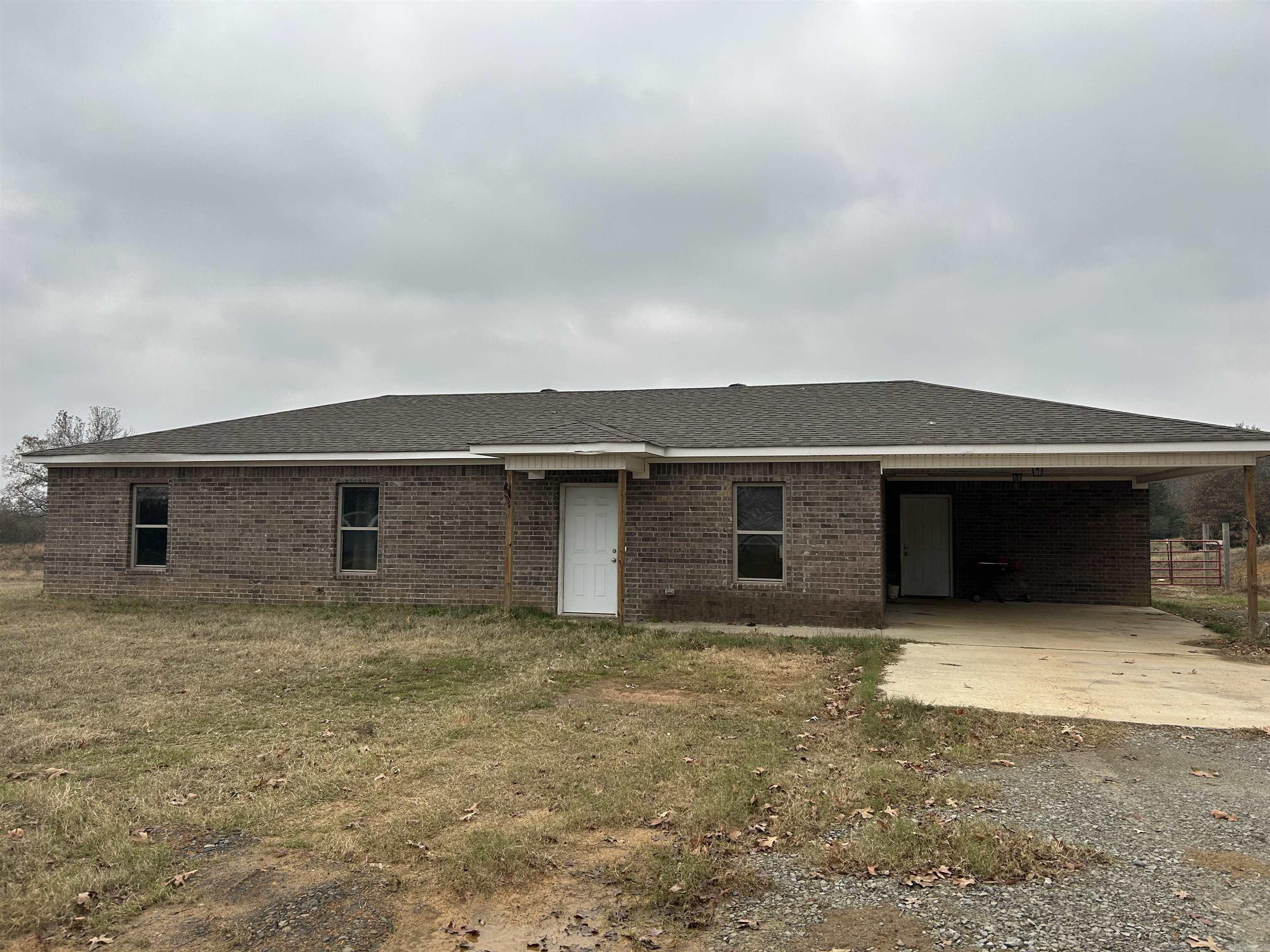 760 Gravel Hill Rd  Romance, AR