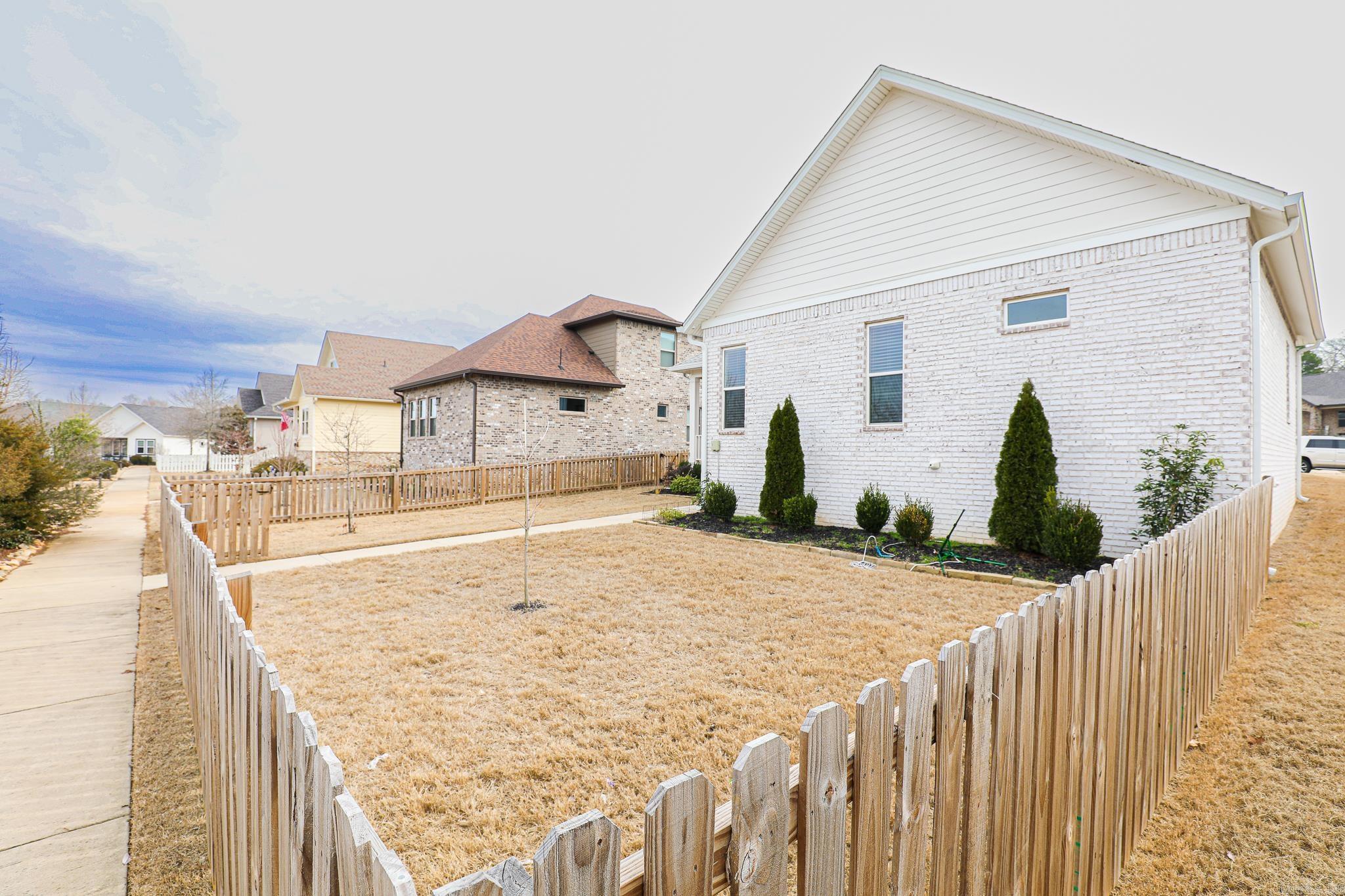 1128 ESSEX DRIVE  Benton, AR