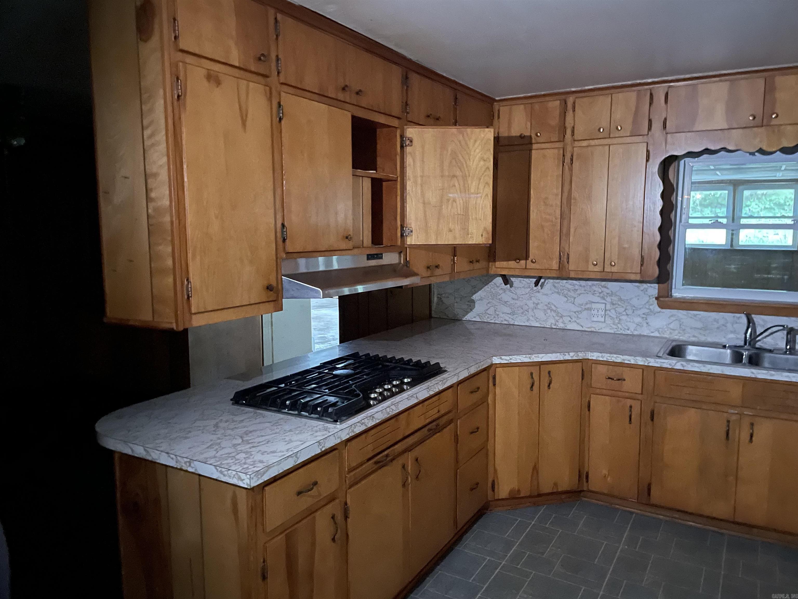 255 W Prairie St.  De Valls Bluff, AR