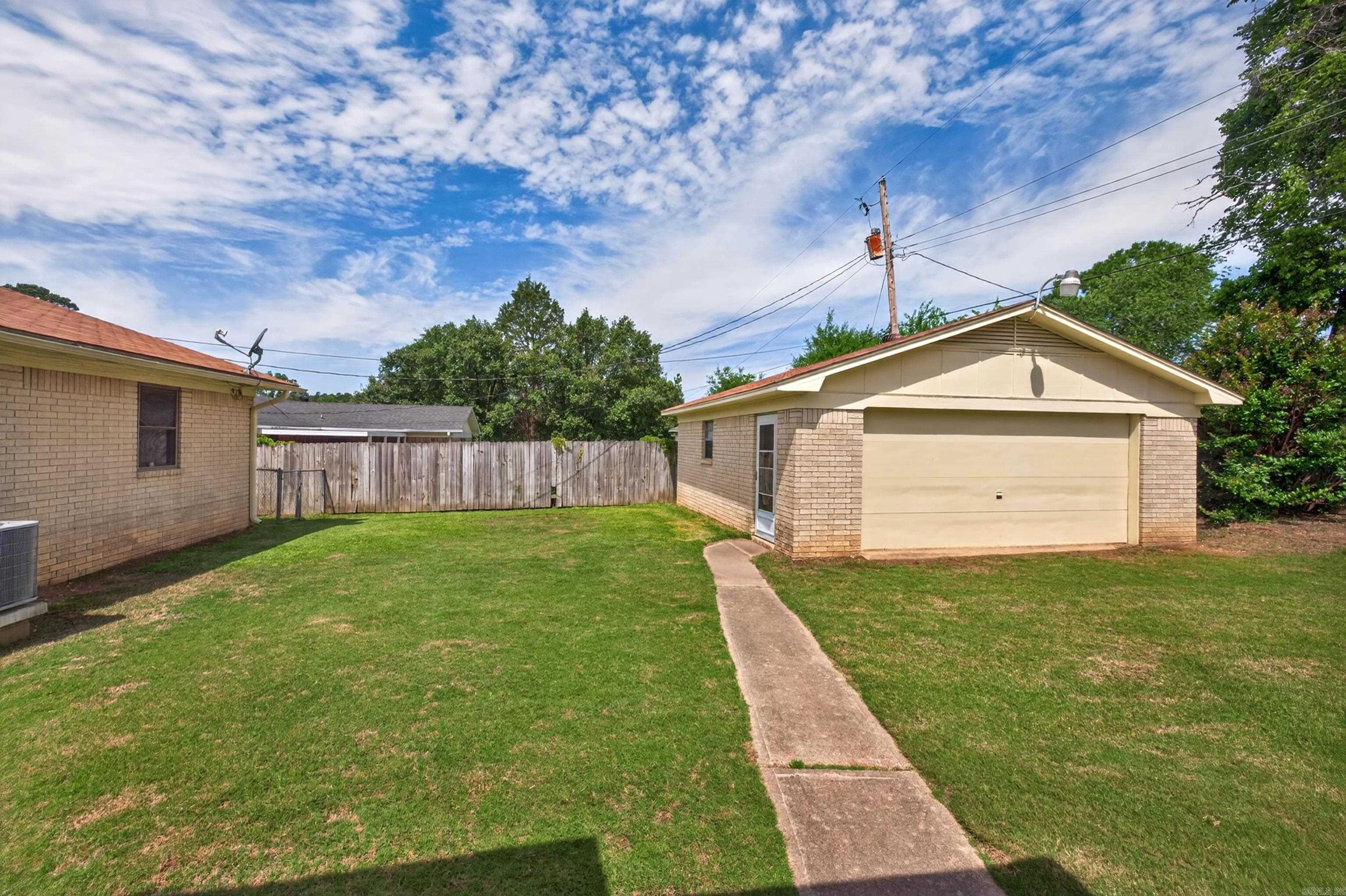 1338 Glenmere Cir  Malvern, AR