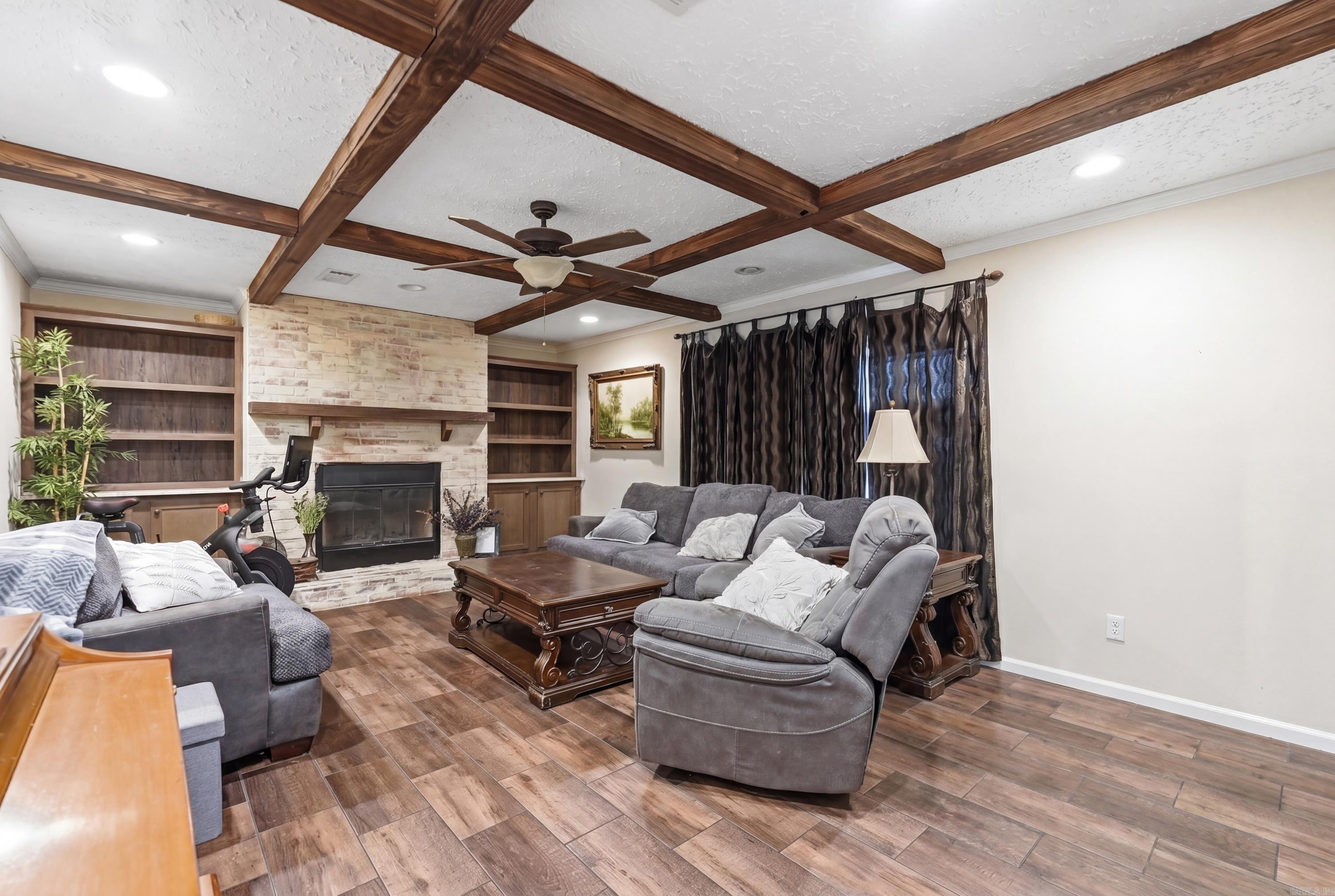 3001 S Evans  White Hall, AR