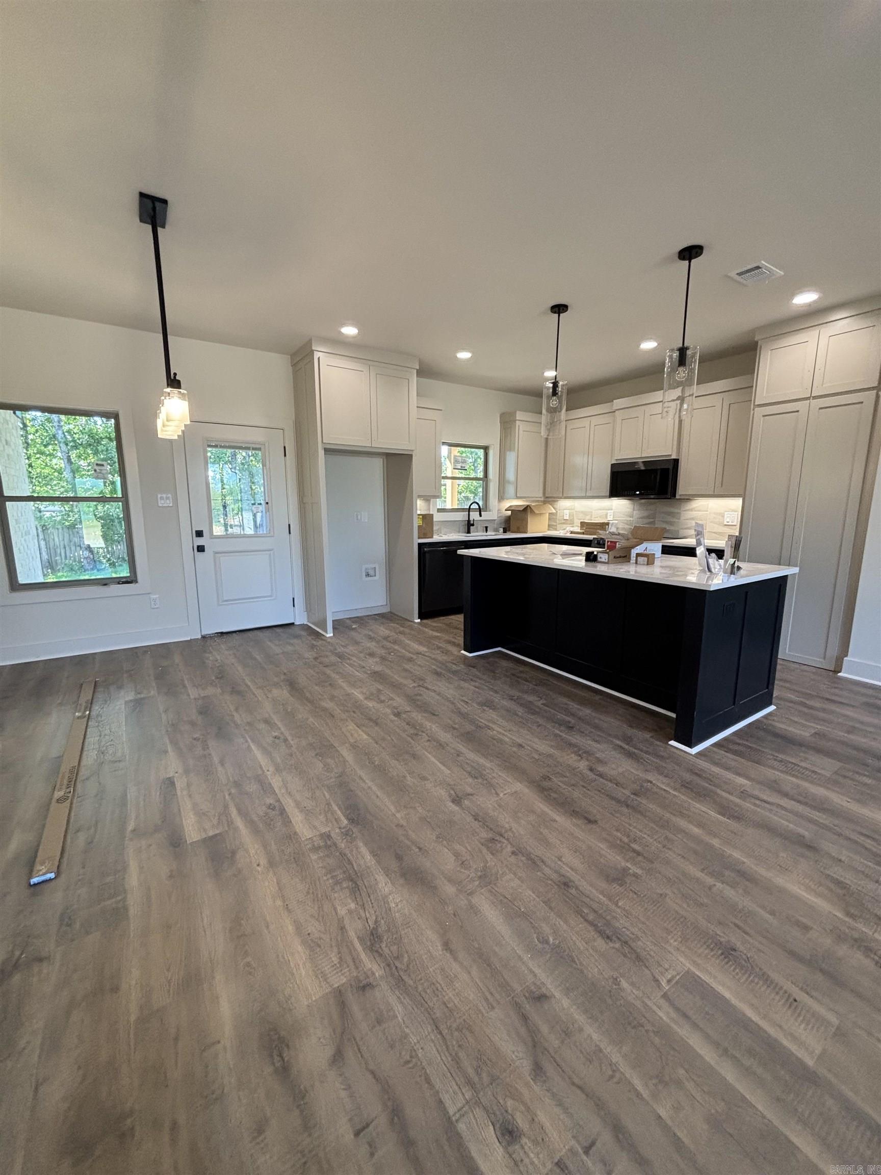 740 Grand Valley  Austin, AR