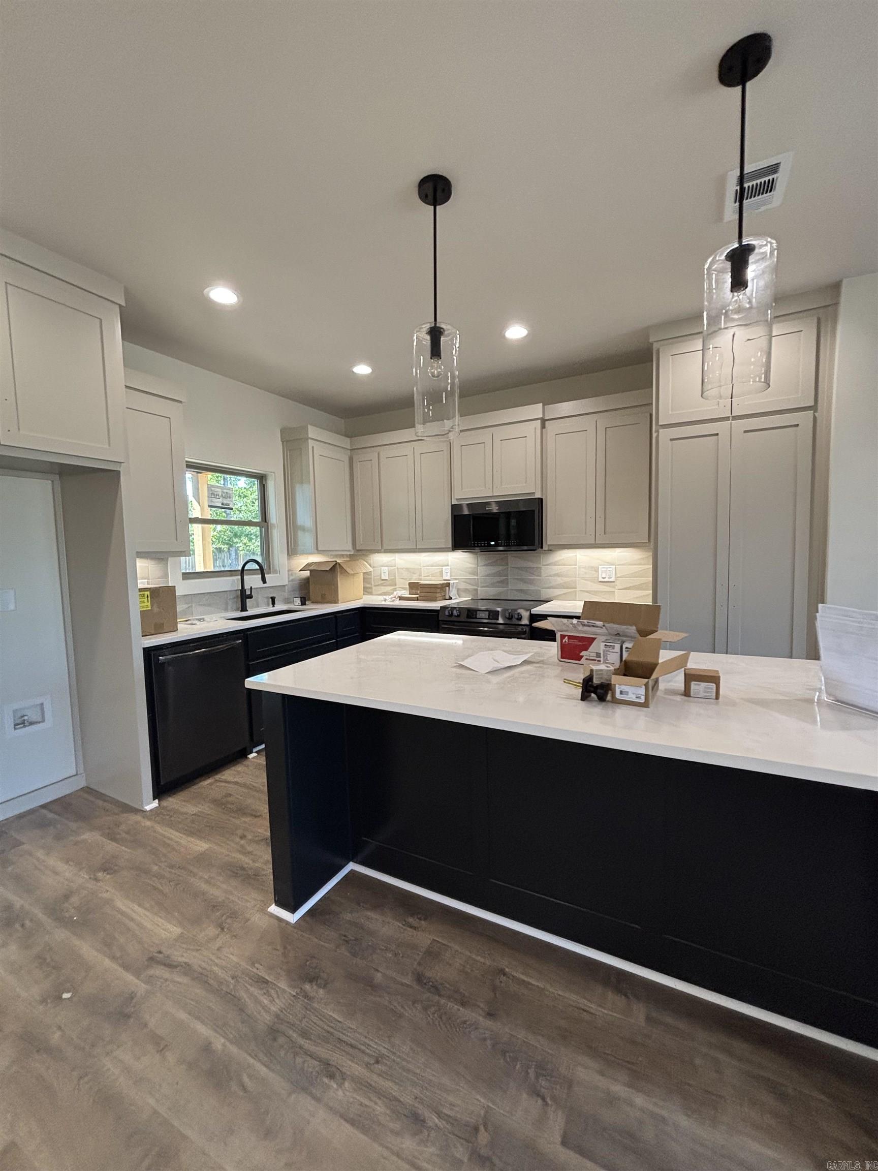 740 Grand Valley  Austin, AR