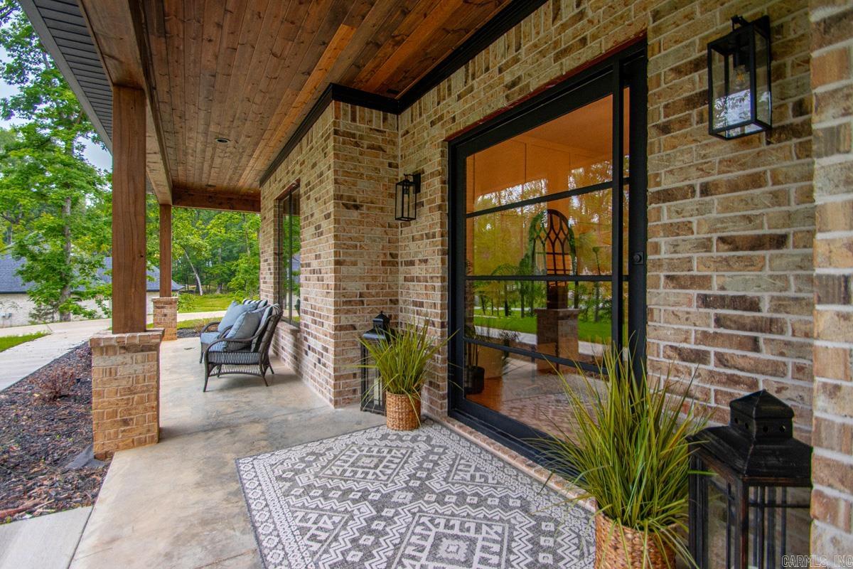 7048 Hannah Lane Benton, AR 72019