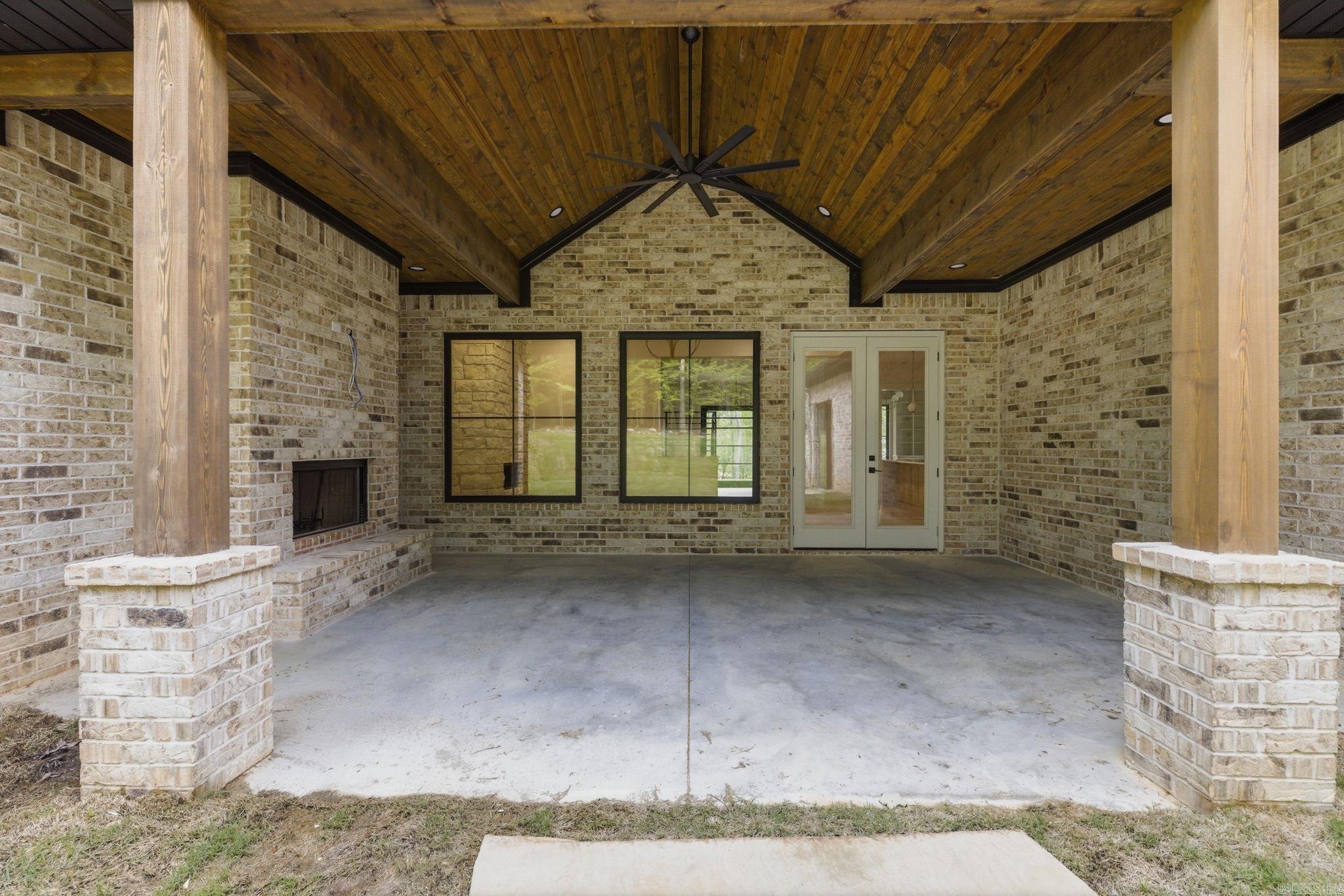 7048 Hannah Lane Benton, AR 72019