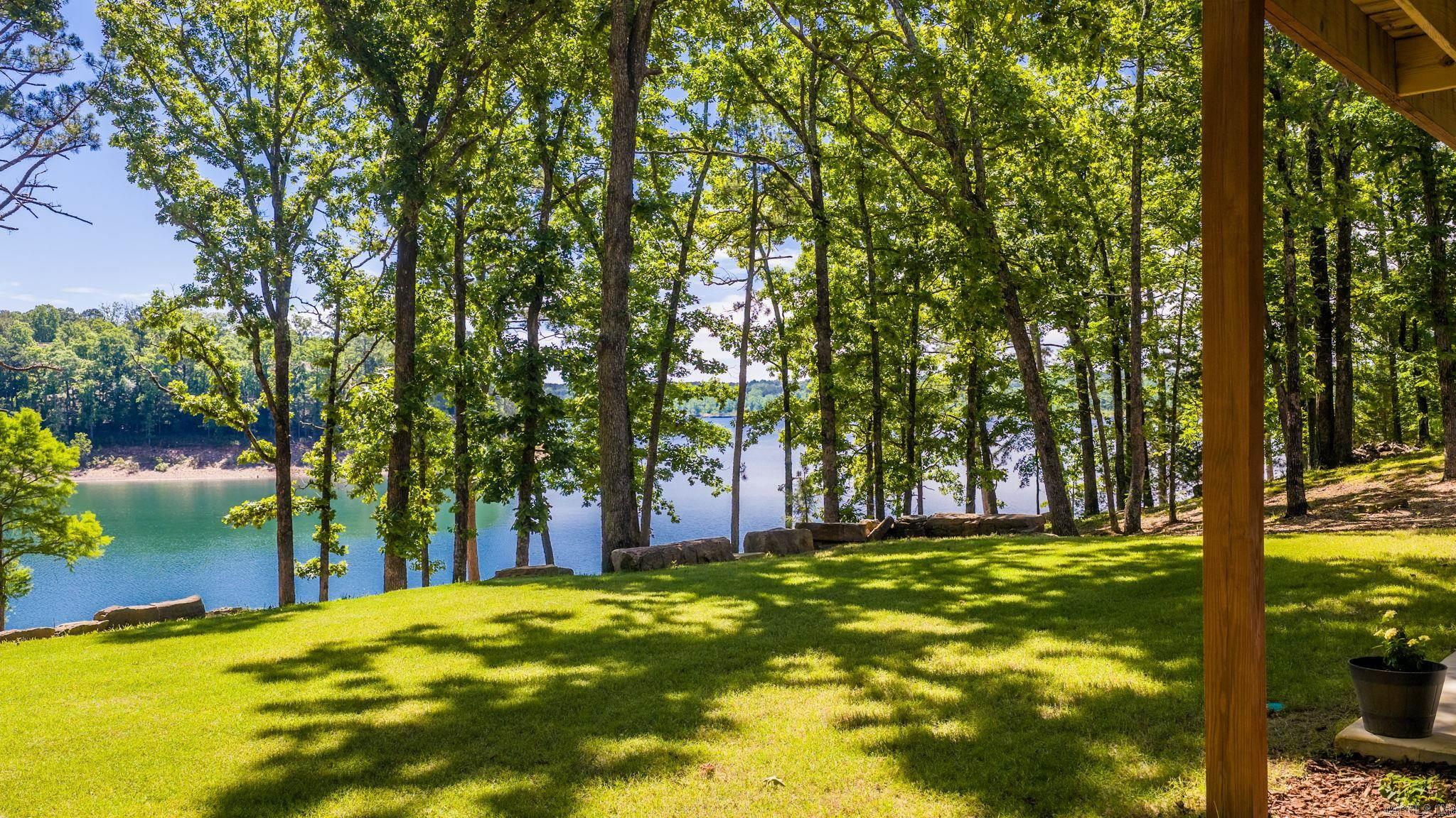 116 Eagle Shores Circle  Fairfield Bay, AR