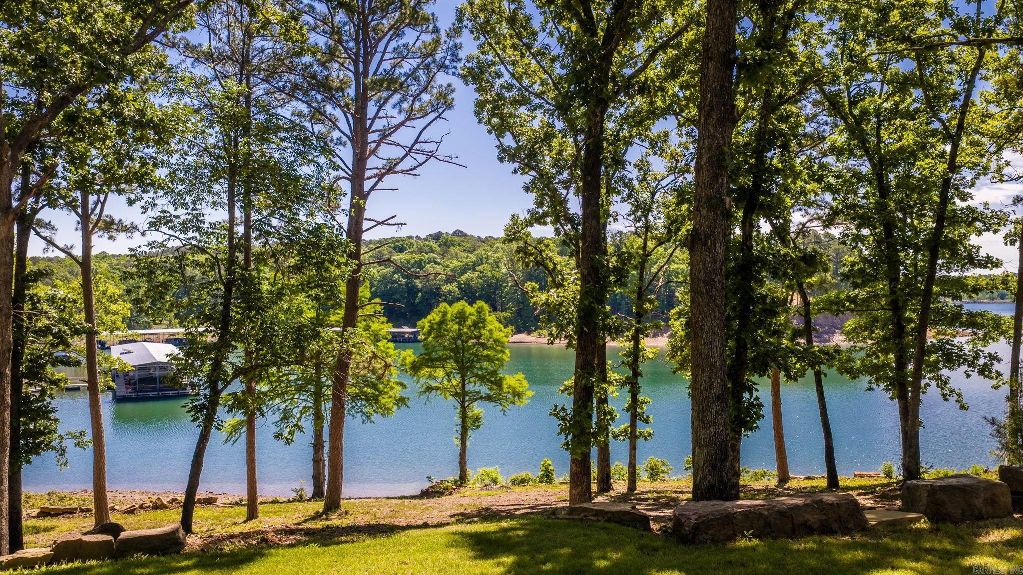 116 Eagle Shores Circle  Fairfield Bay, AR