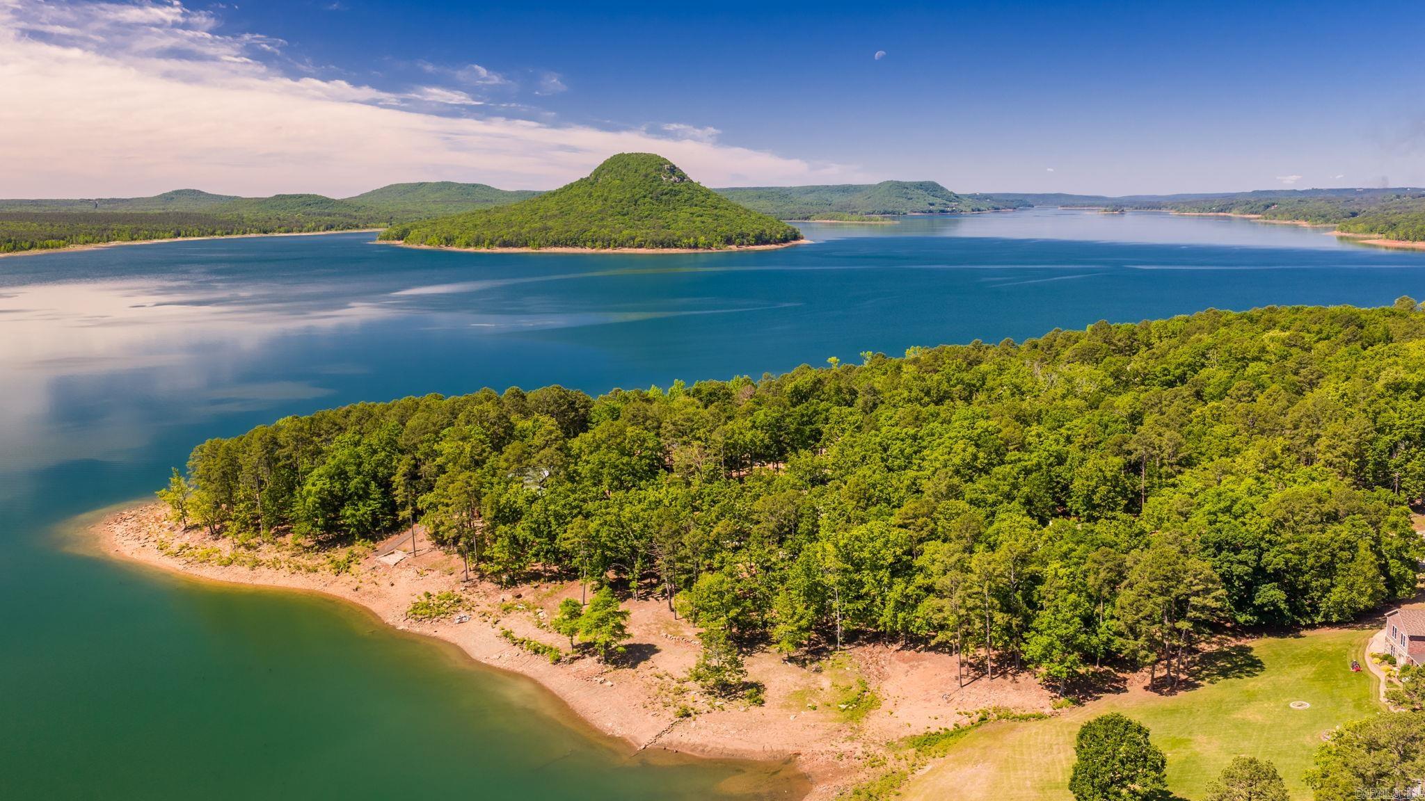 116 Eagle Shores Circle  Fairfield Bay, AR