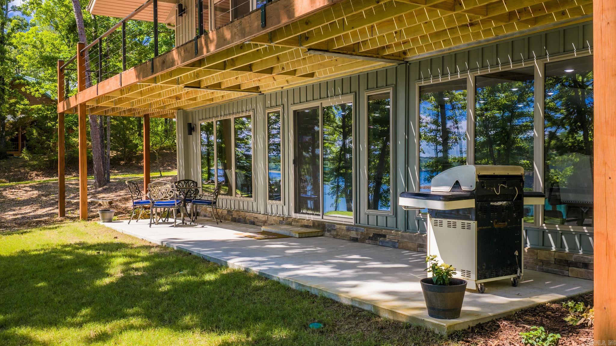 116 Eagle Shores Circle  Fairfield Bay, AR