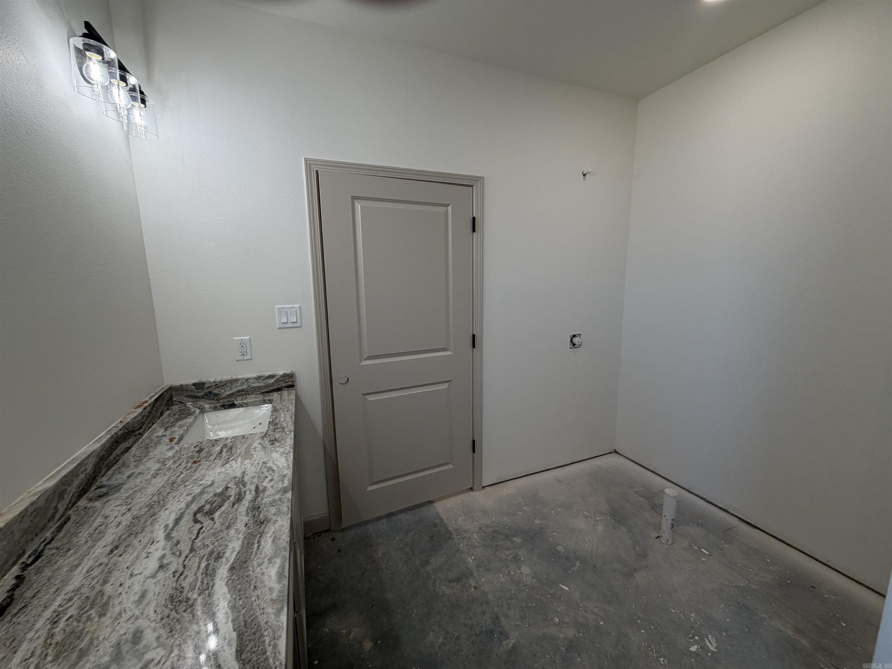 1160 Duke  Bauxite, AR