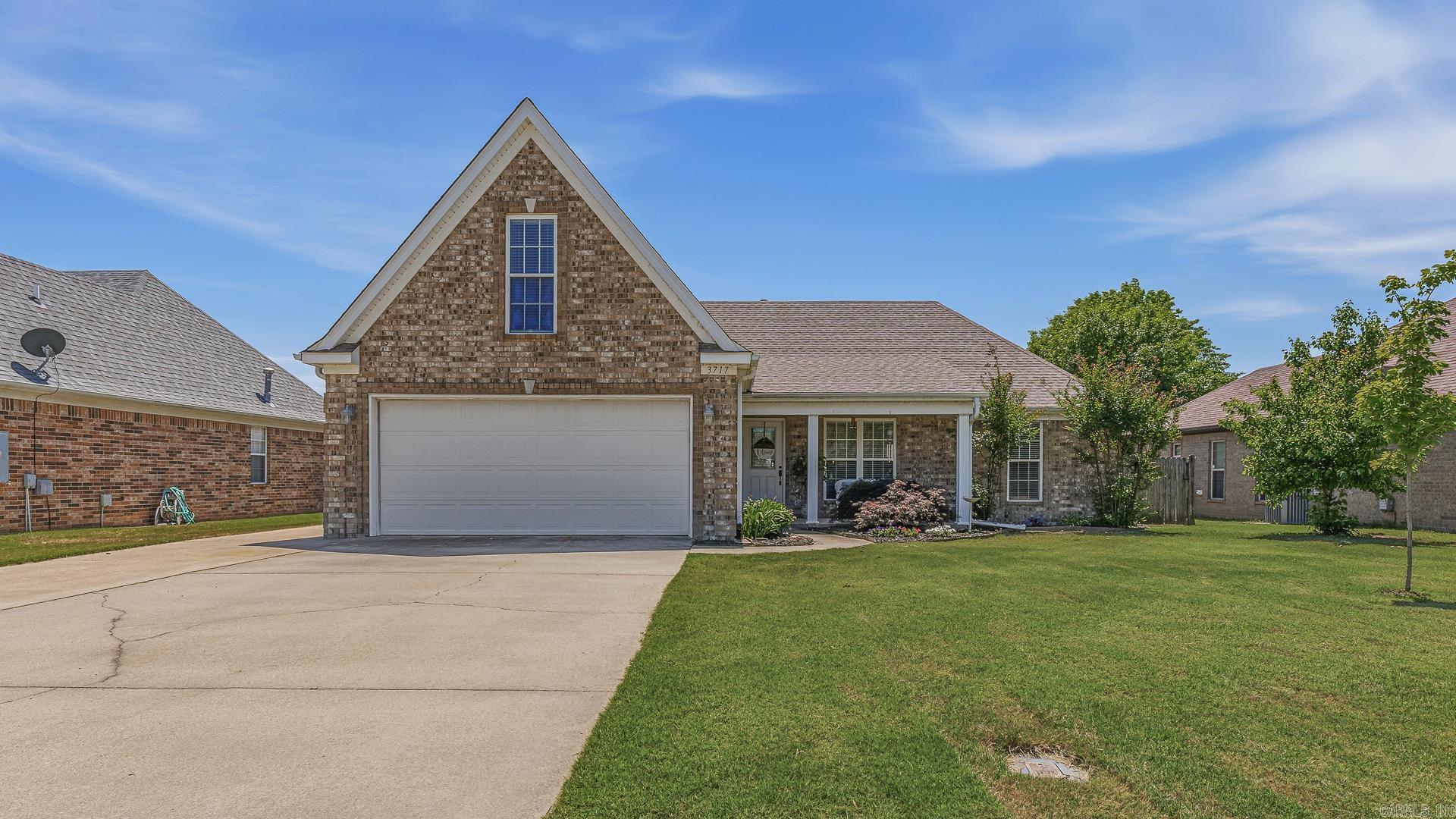 3717 Ridgeway Circle