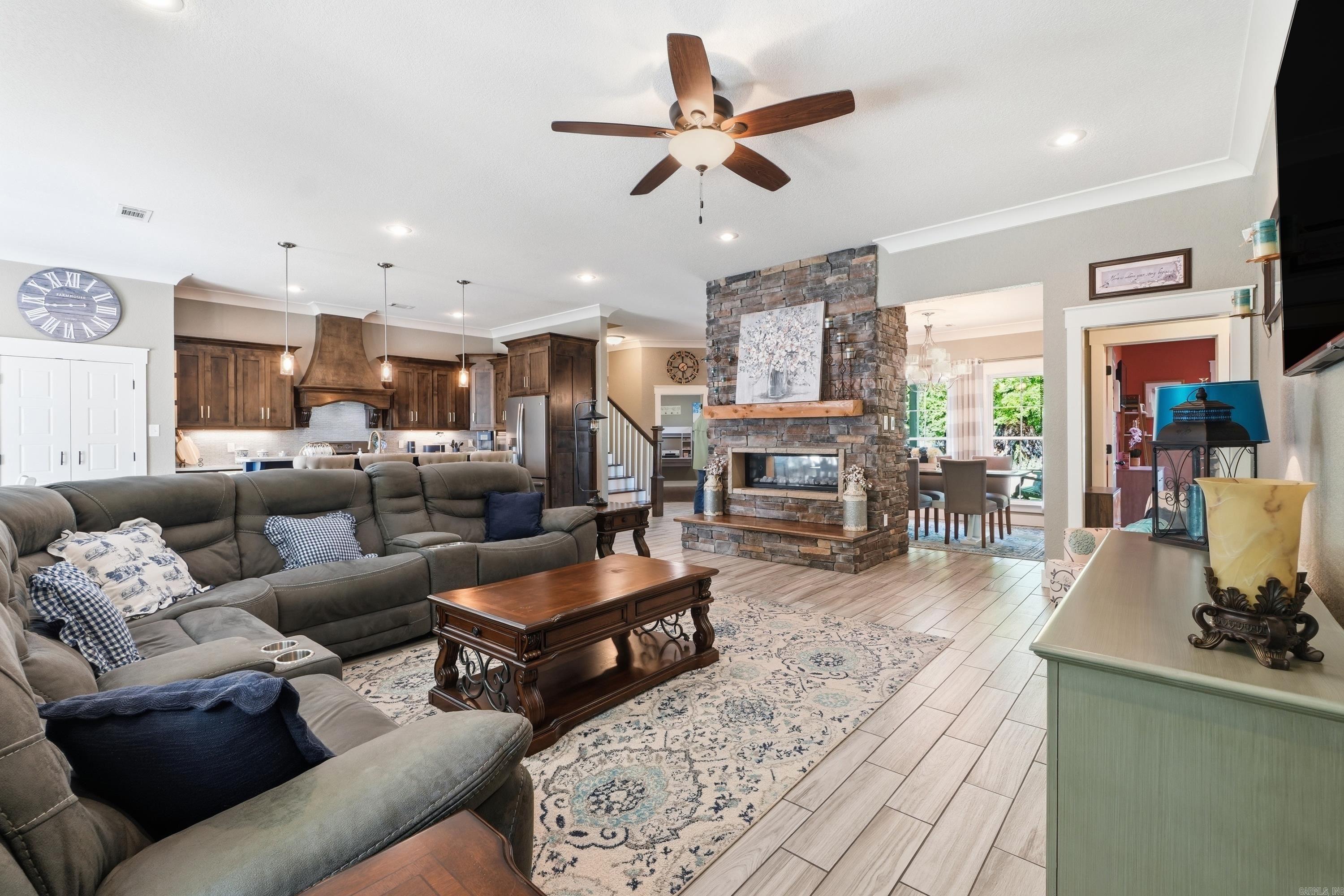 4 Evergreen  Greenbrier, AR
