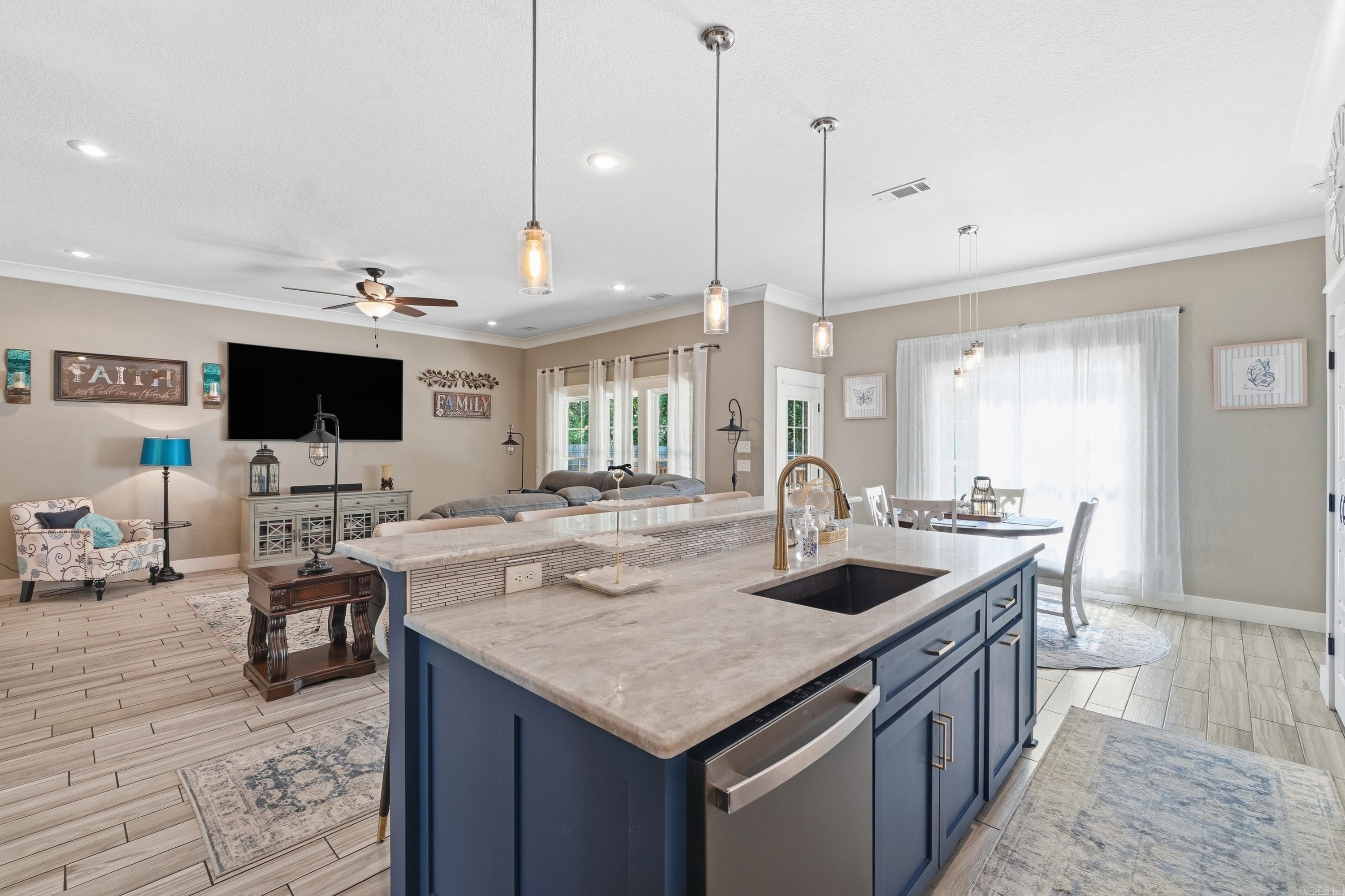 4 Evergreen  Greenbrier, AR