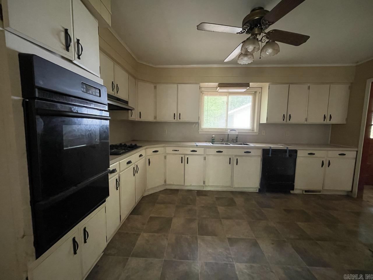 77 McNeely  Arkadelphia, AR
