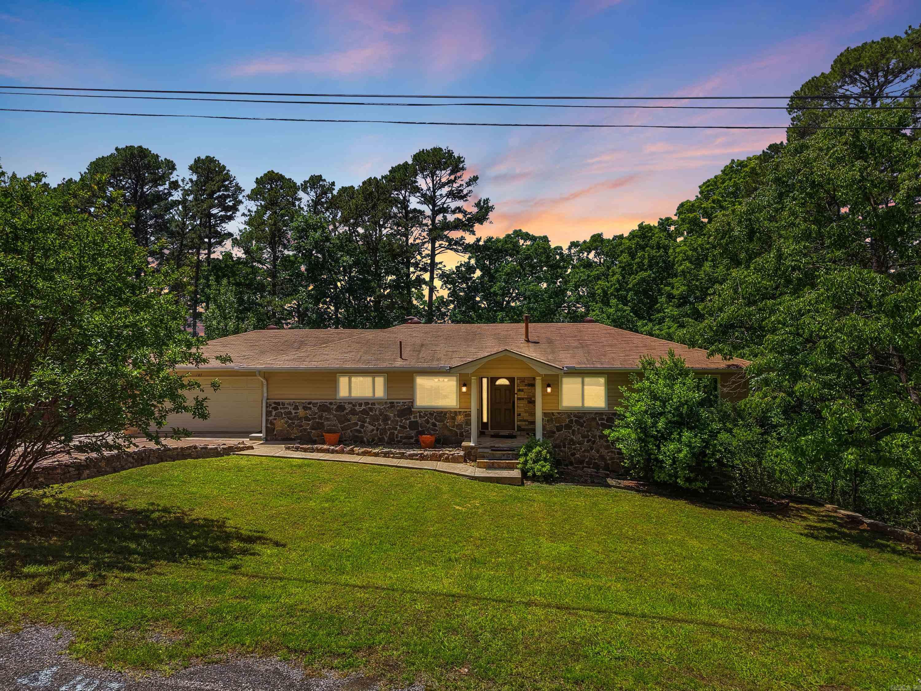 107 Hillside  Fairfield Bay, AR