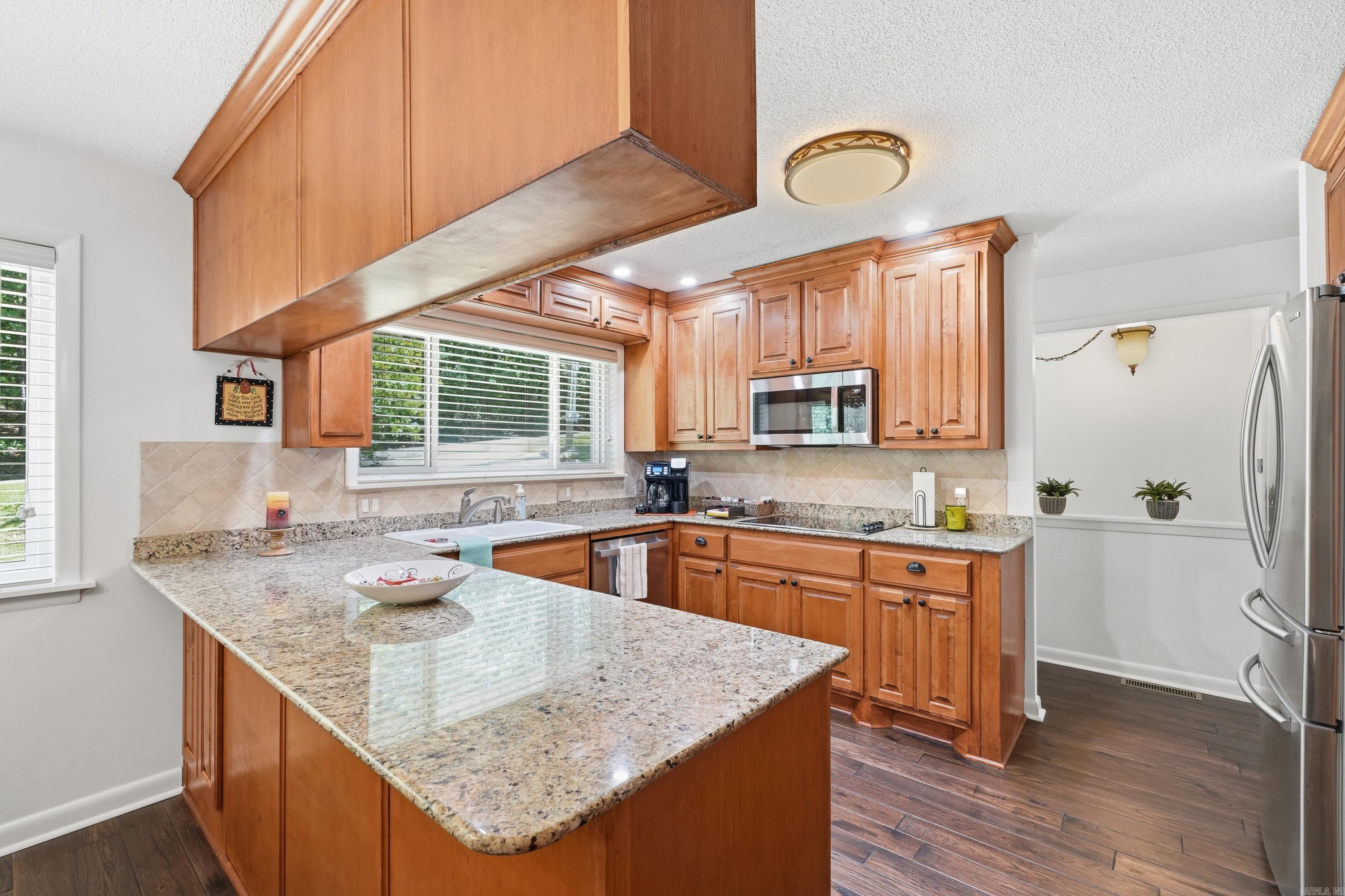 107 Hillside  Fairfield Bay, AR