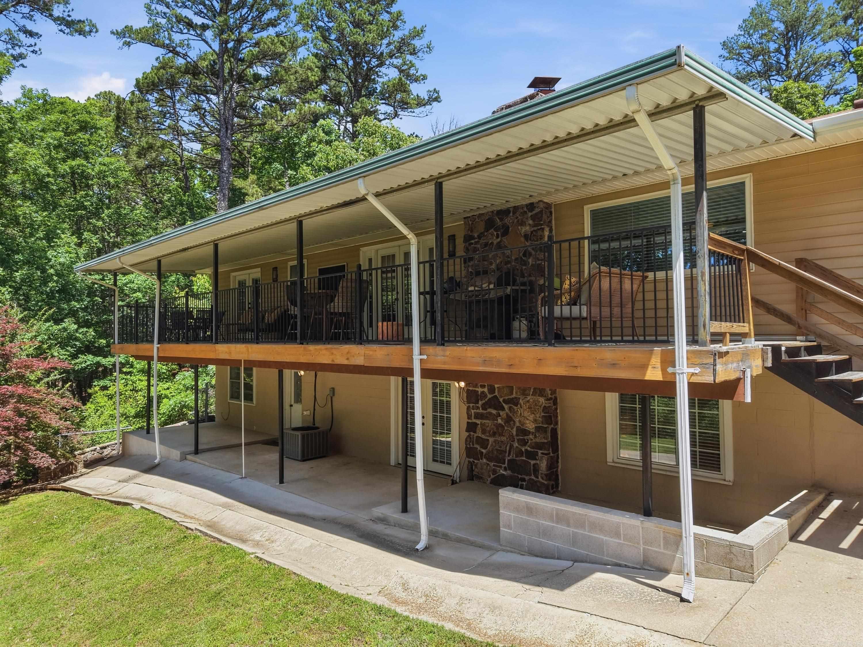 107 Hillside  Fairfield Bay, AR