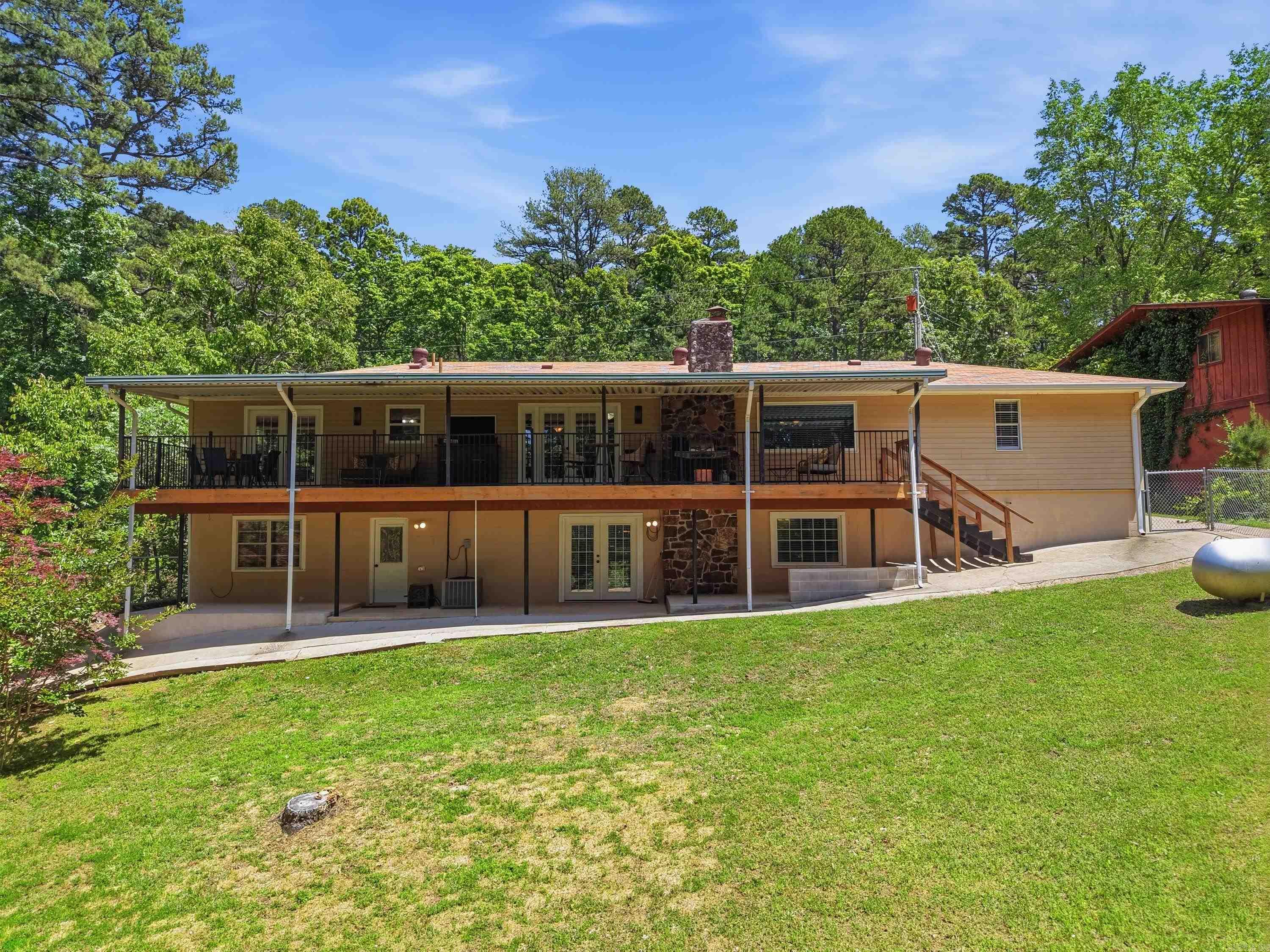 107 Hillside  Fairfield Bay, AR