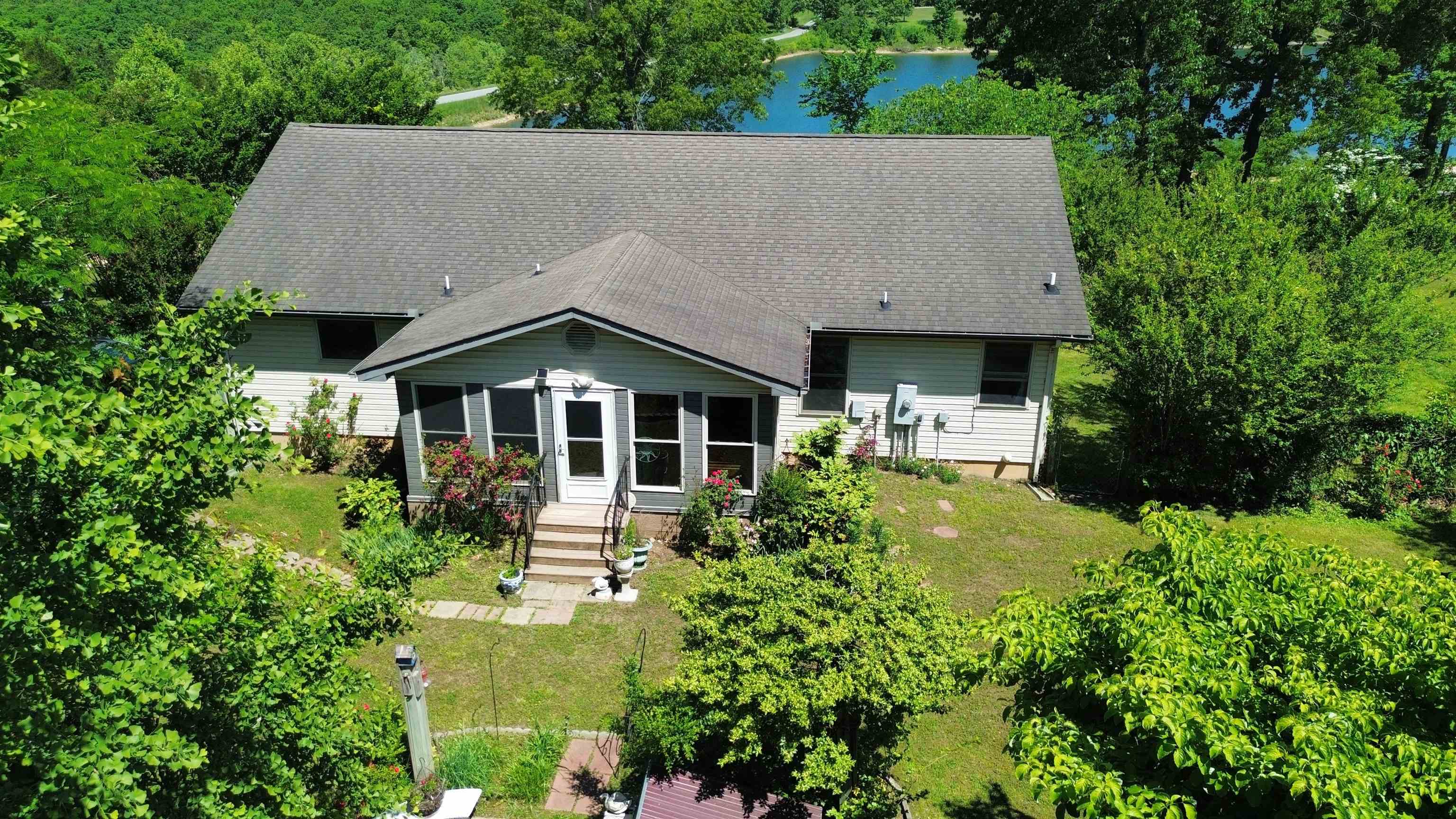1350 Circle  Ash Flat, AR