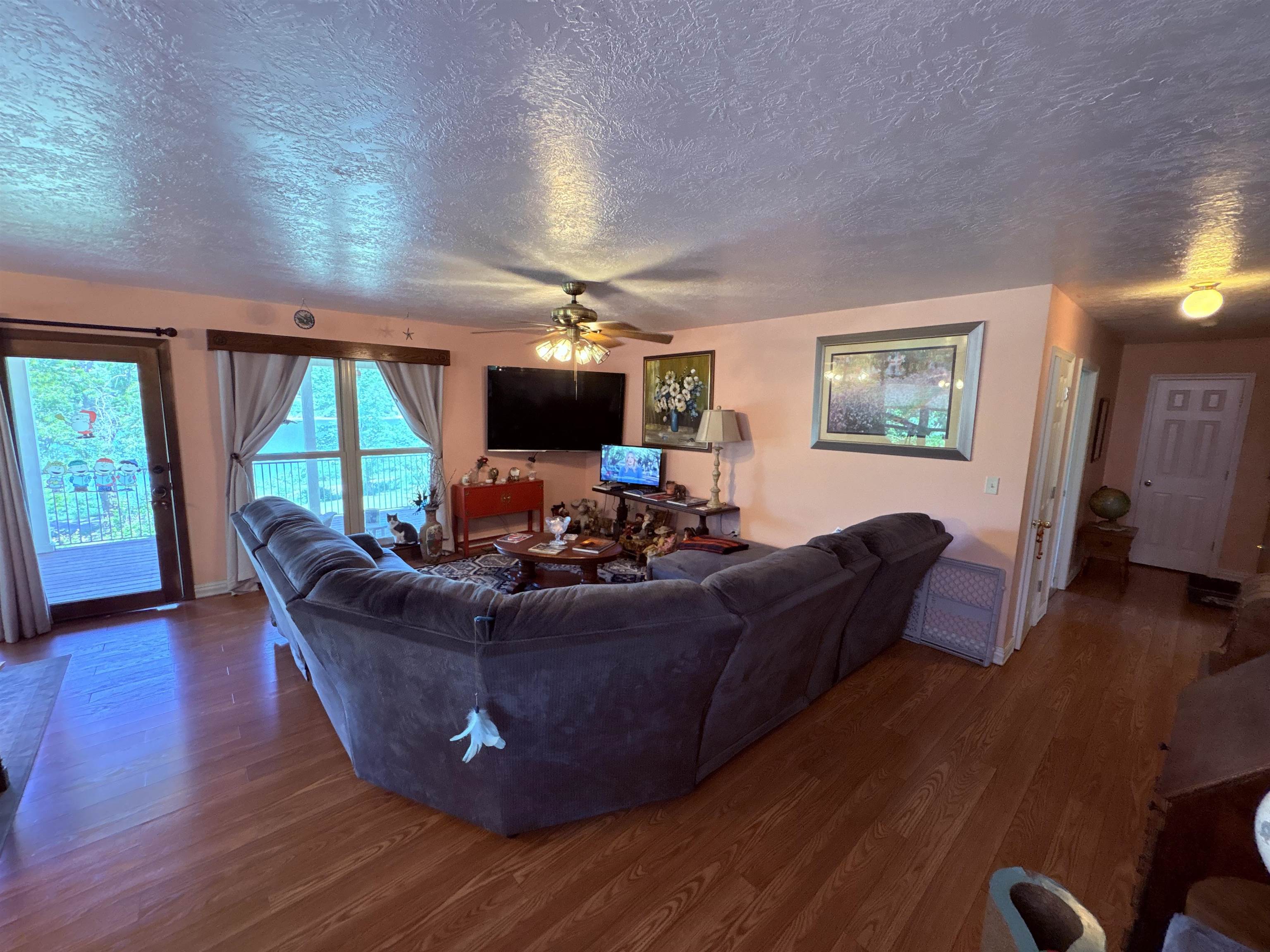 1350 Circle  Ash Flat, AR