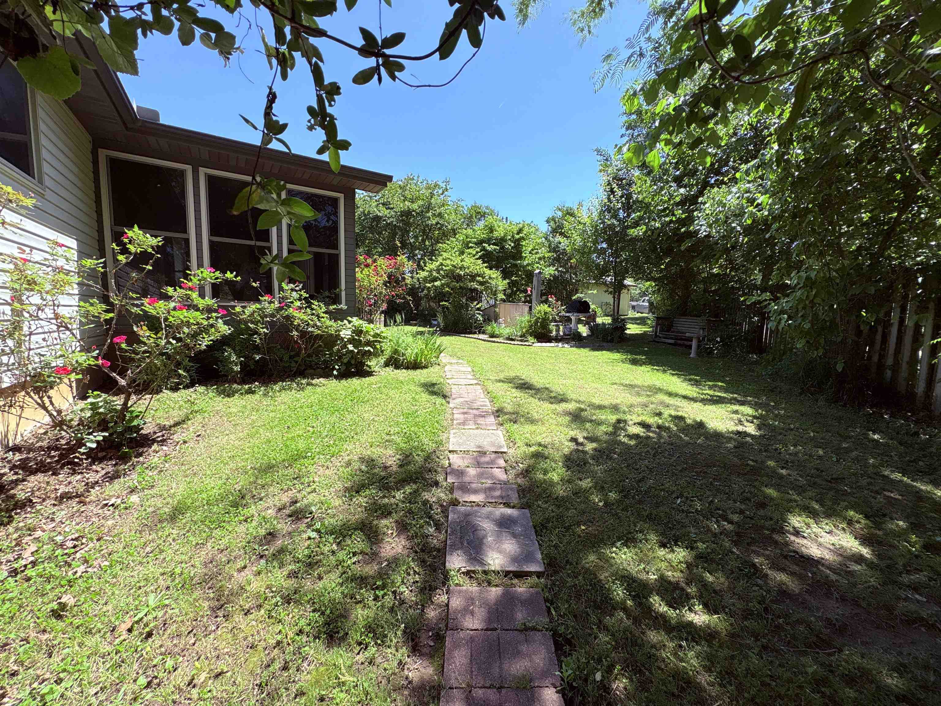 1350 Circle  Ash Flat, AR