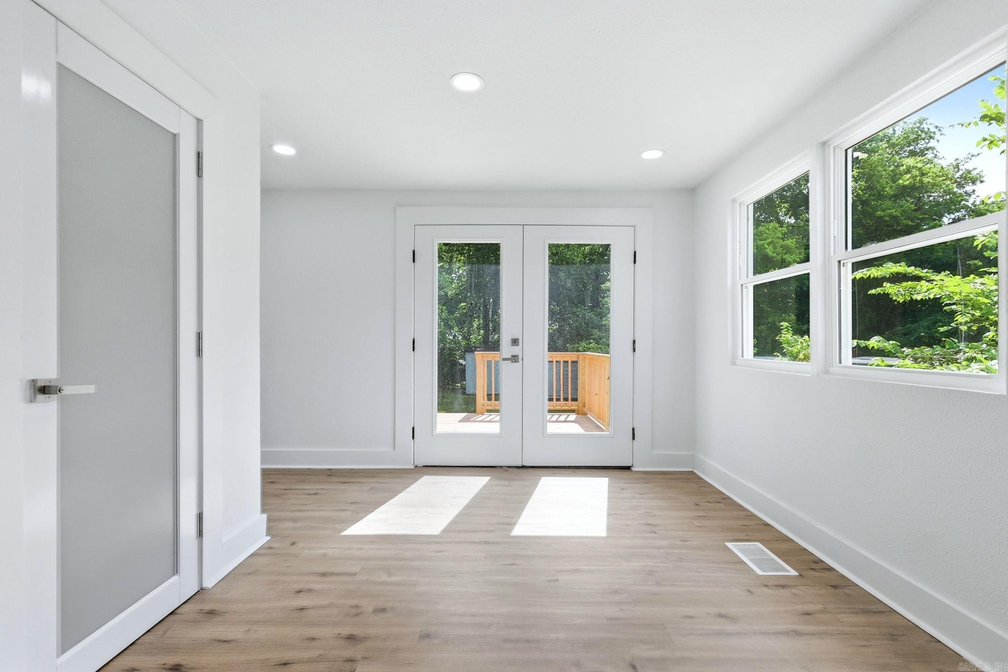 2217 SCOTT Little Rock, AR 72206