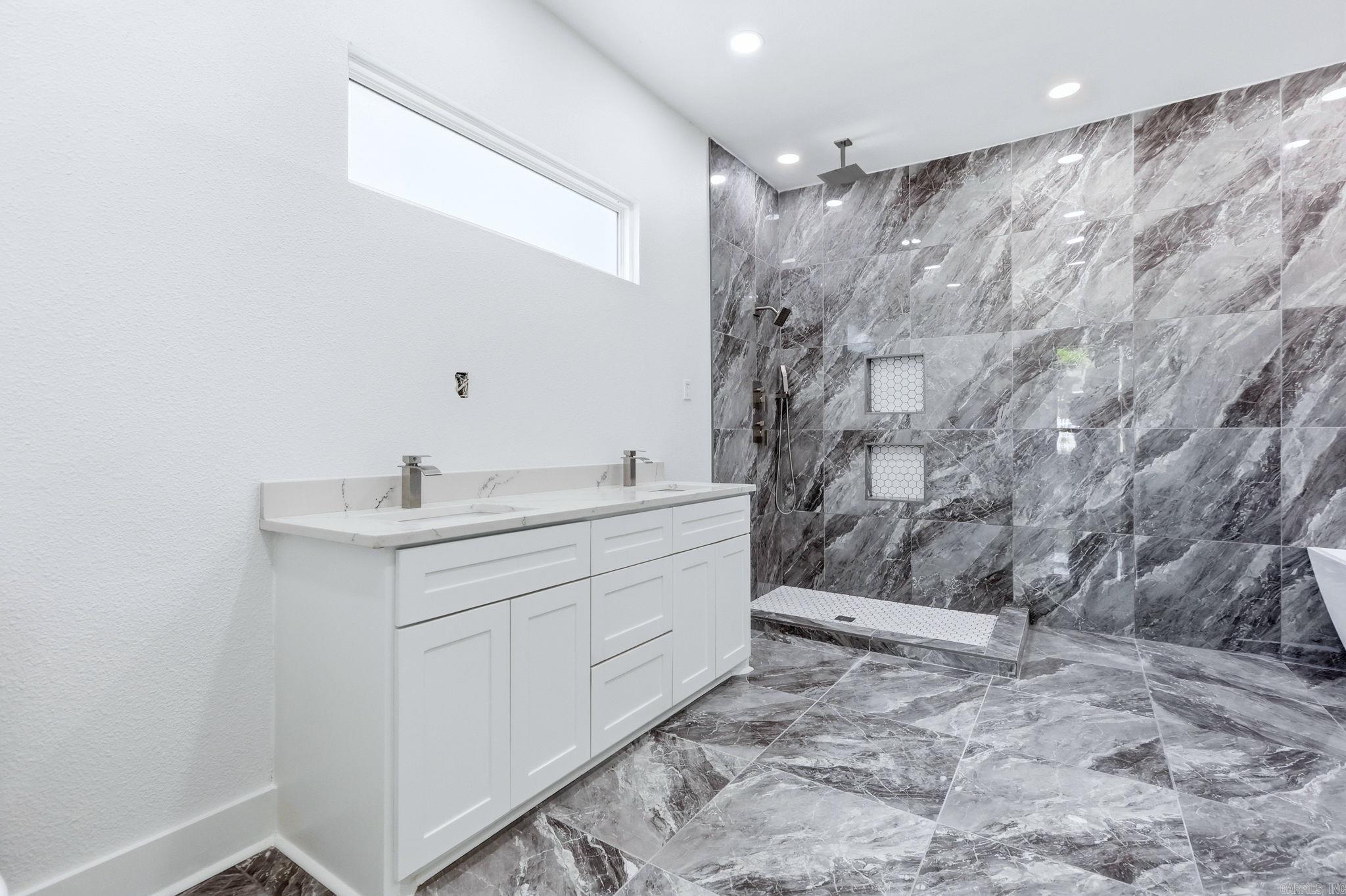 2217 SCOTT  Little Rock, AR