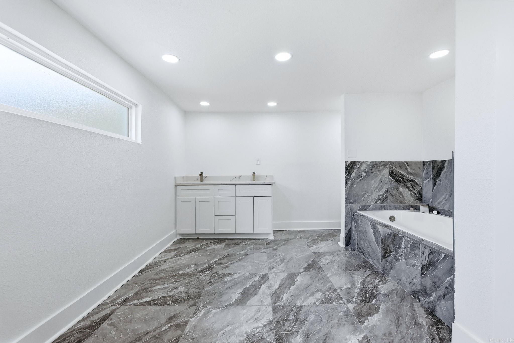 2217 SCOTT  Little Rock, AR