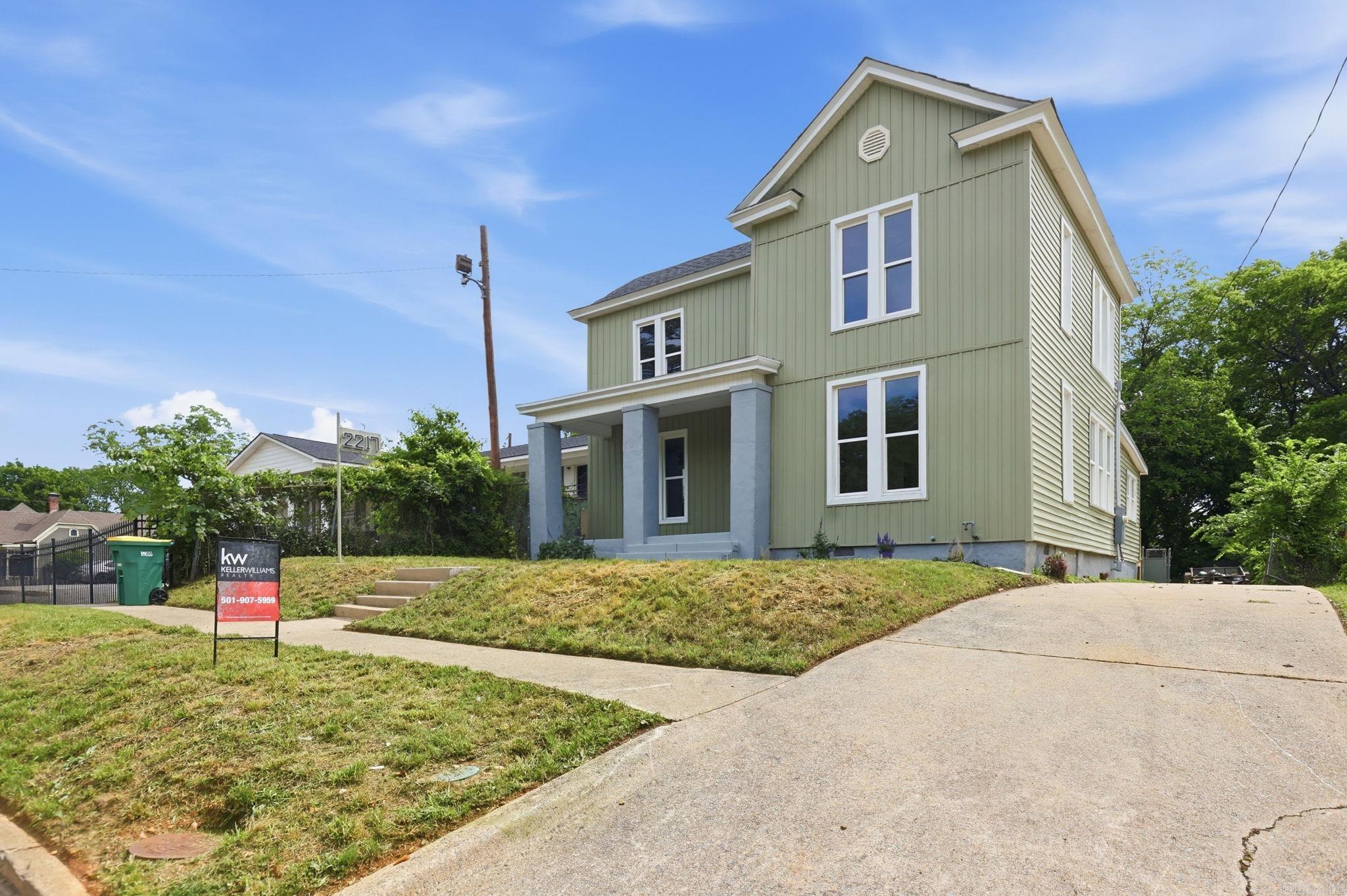 2217 SCOTT Little Rock, AR 72206