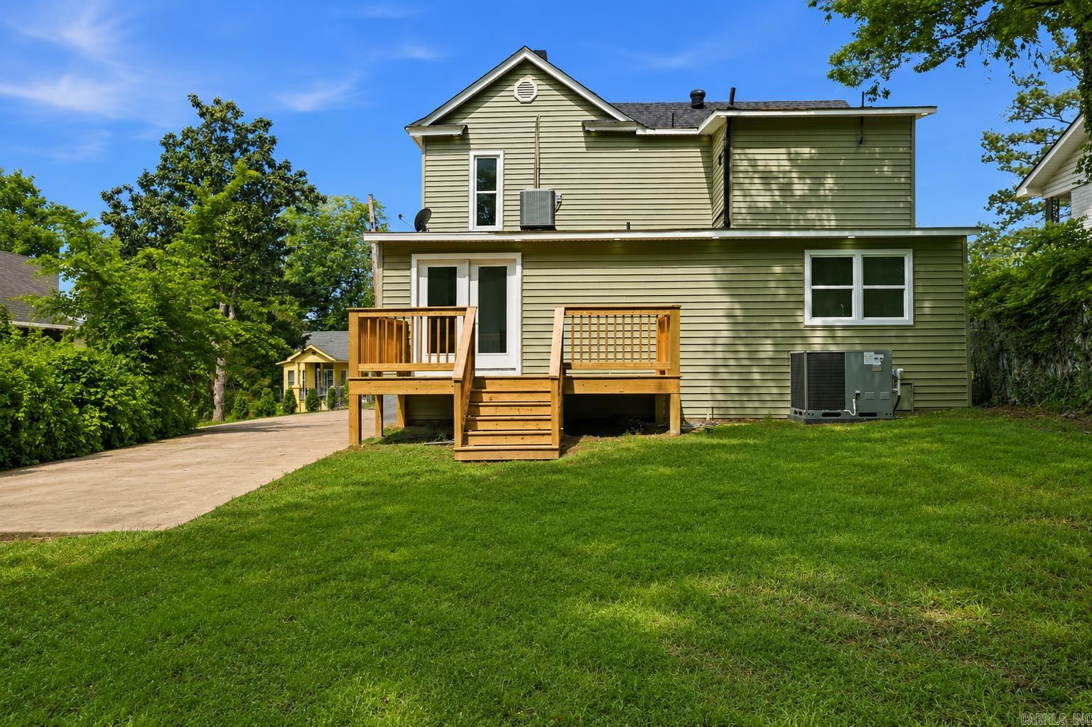 2217 SCOTT Little Rock, AR 72206