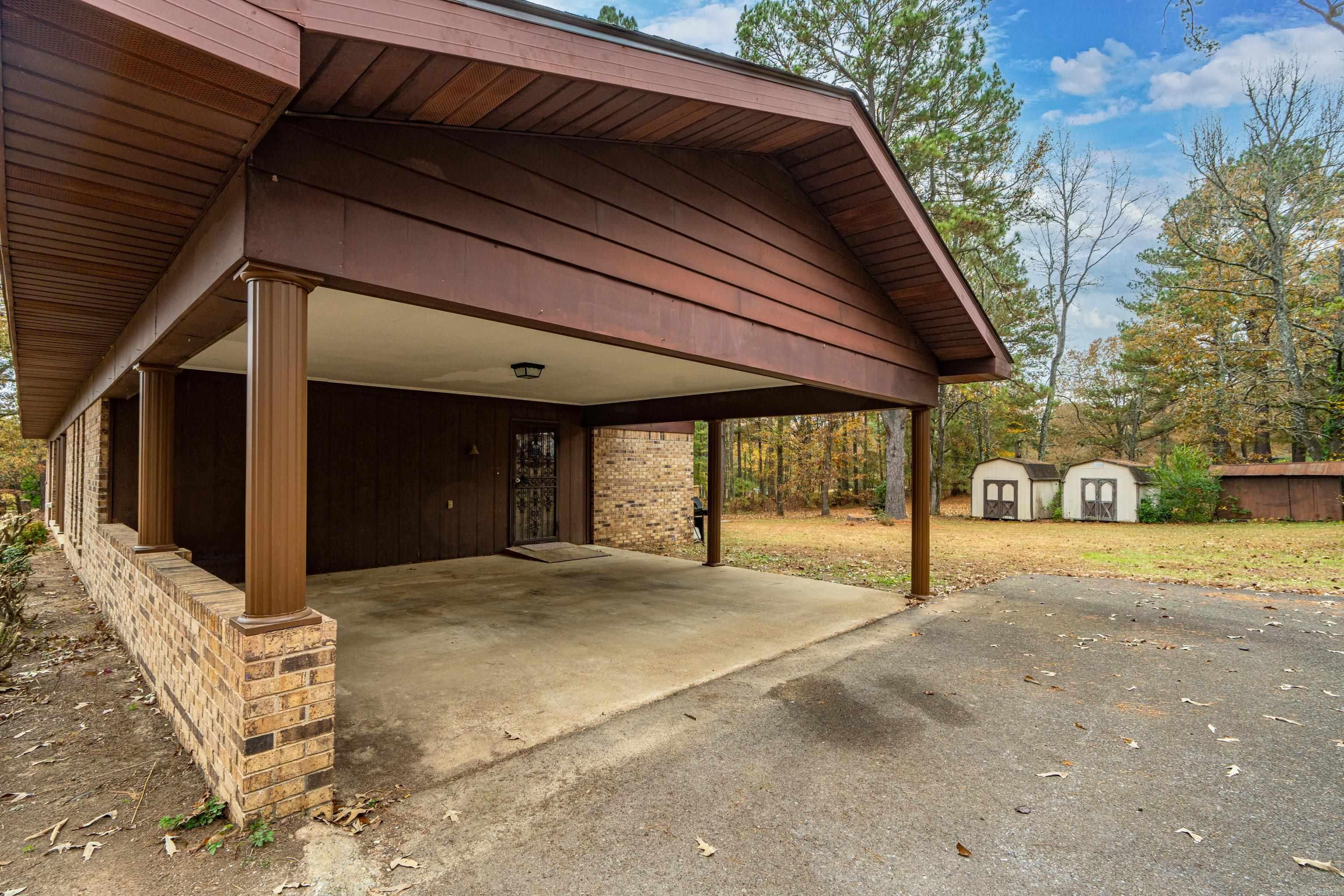 1068 Springhouse  Malvern, AR