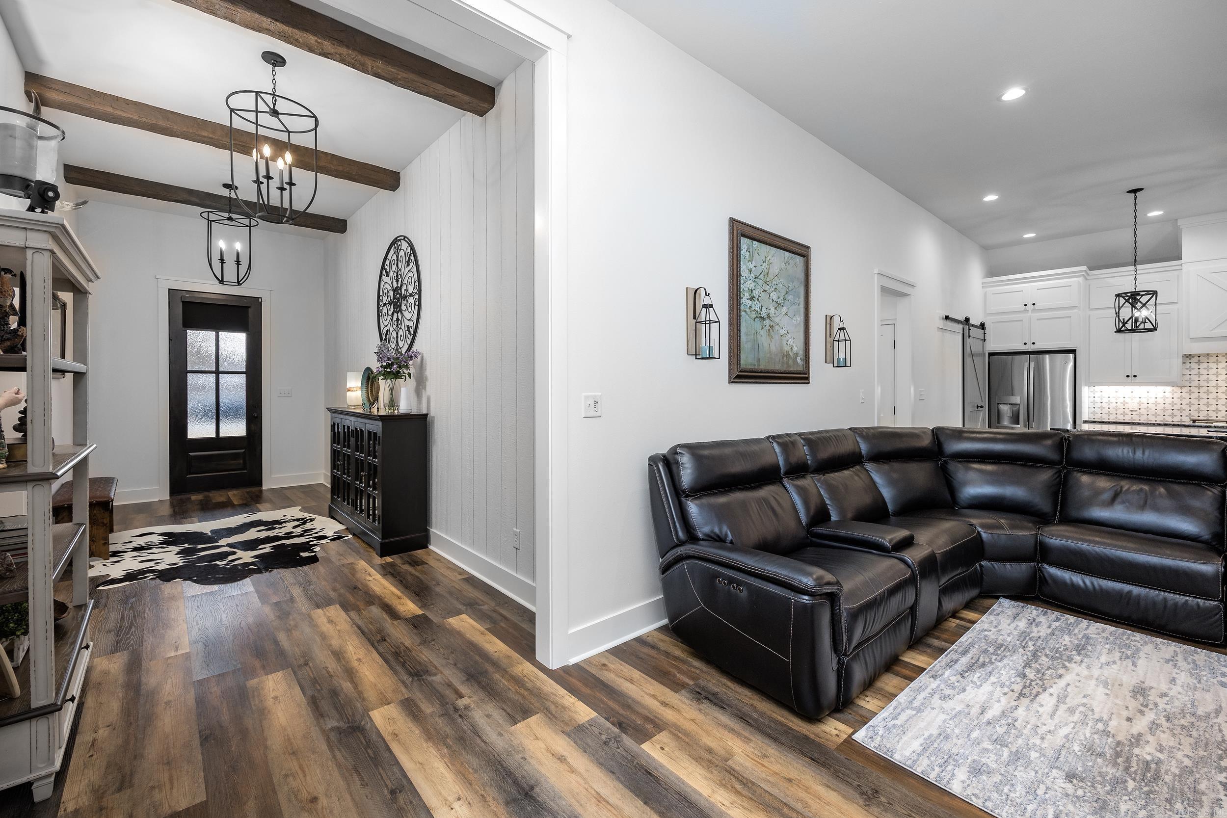 6126 Creekwater  Alexander, AR
