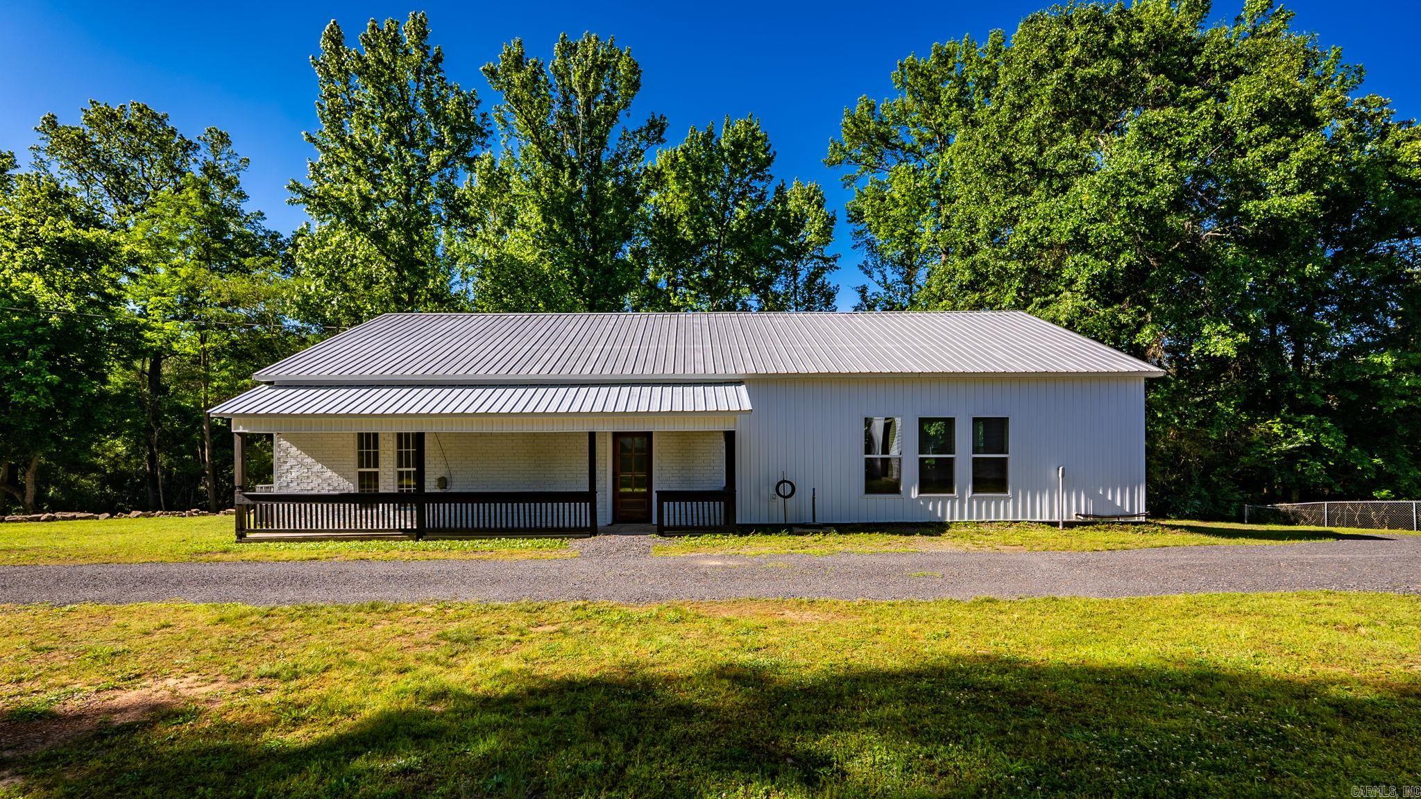 210 Kemp  Clinton, AR