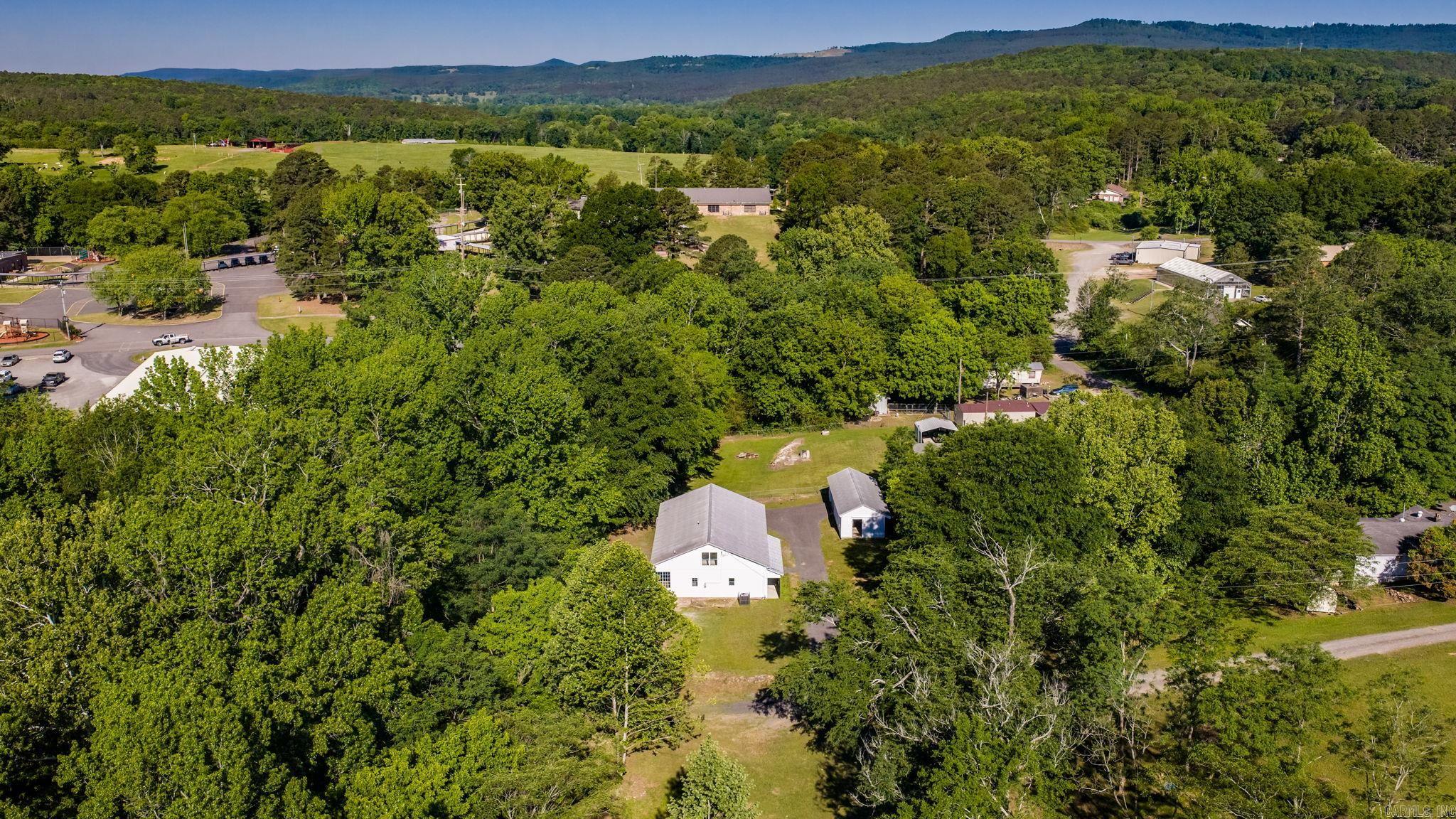 210 Kemp  Clinton, AR
