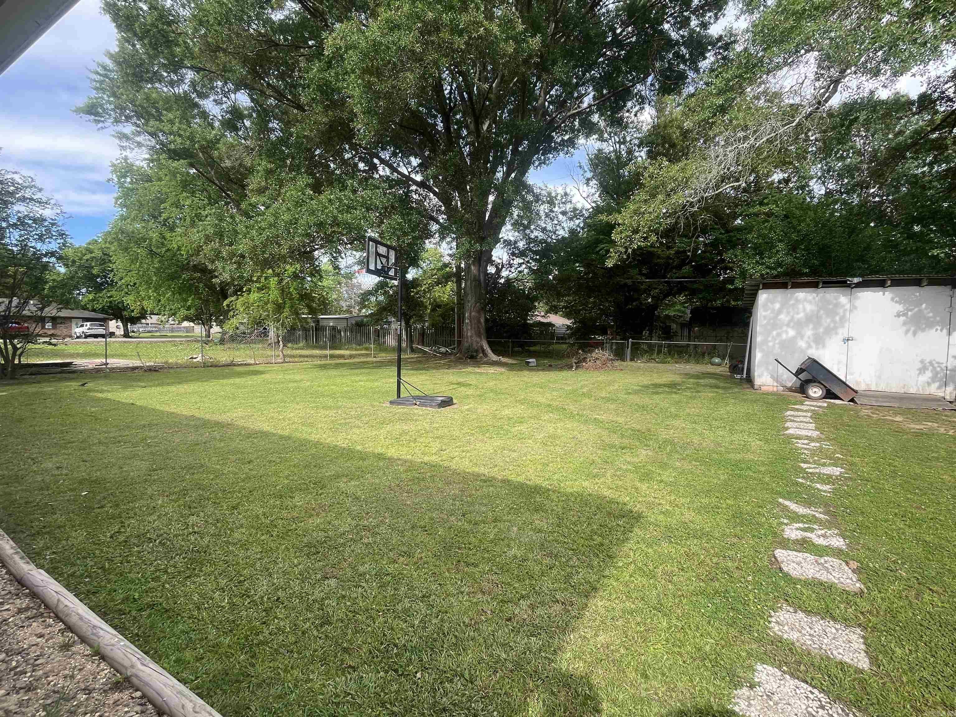 105 S Peterson St  Dumas, AR