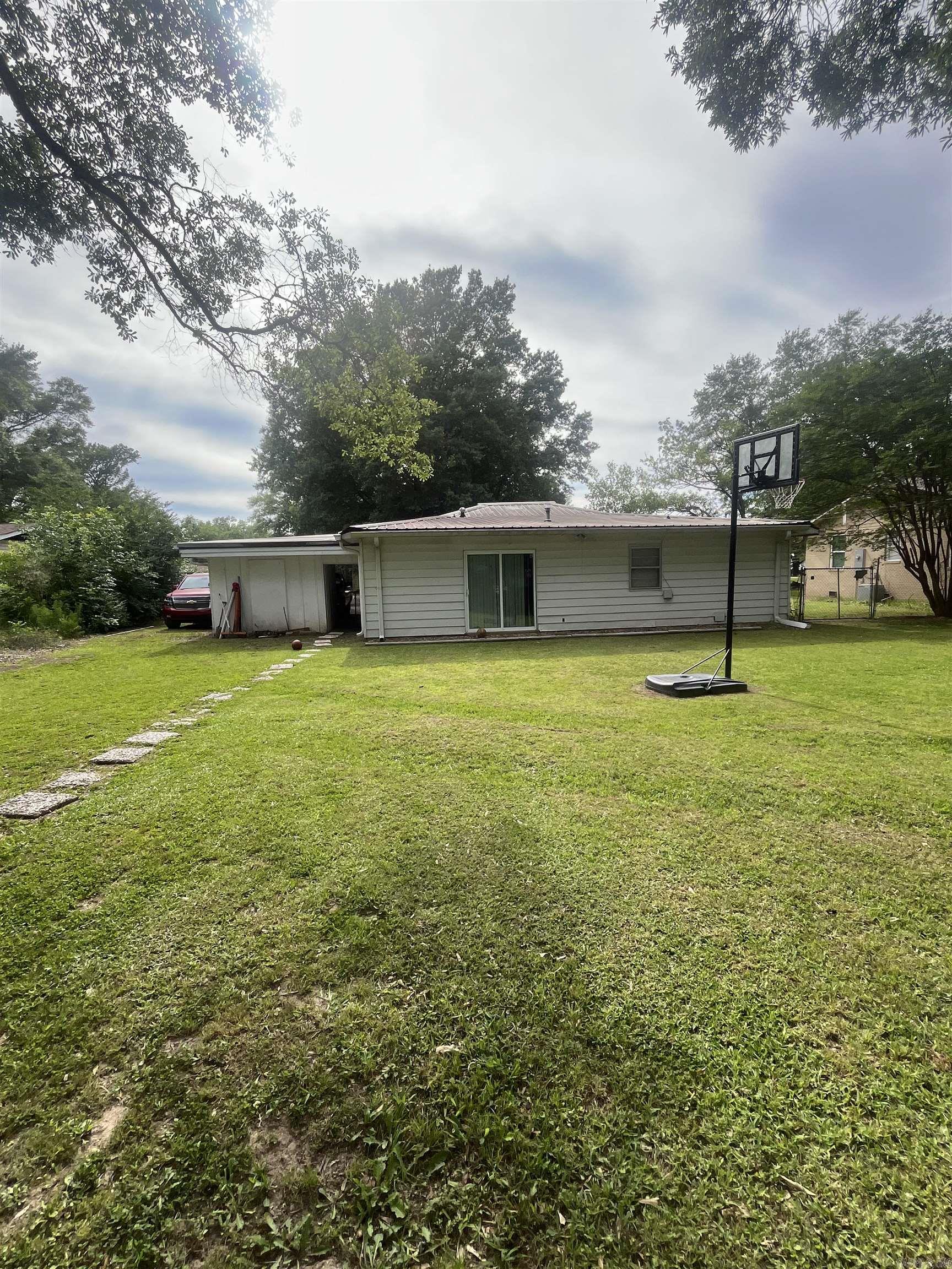 105 S Peterson St  Dumas, AR