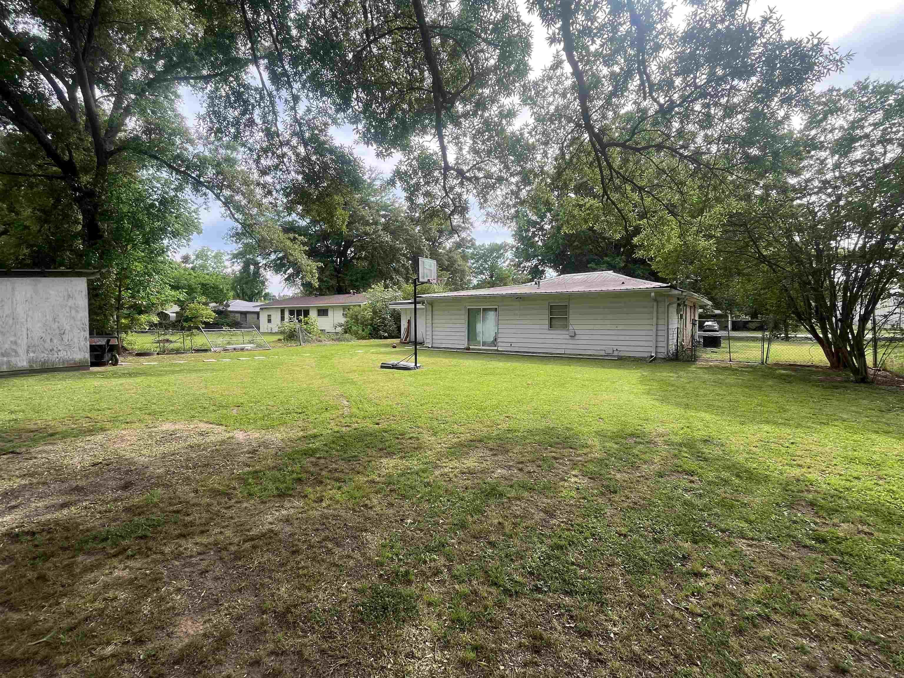 105 S Peterson St  Dumas, AR
