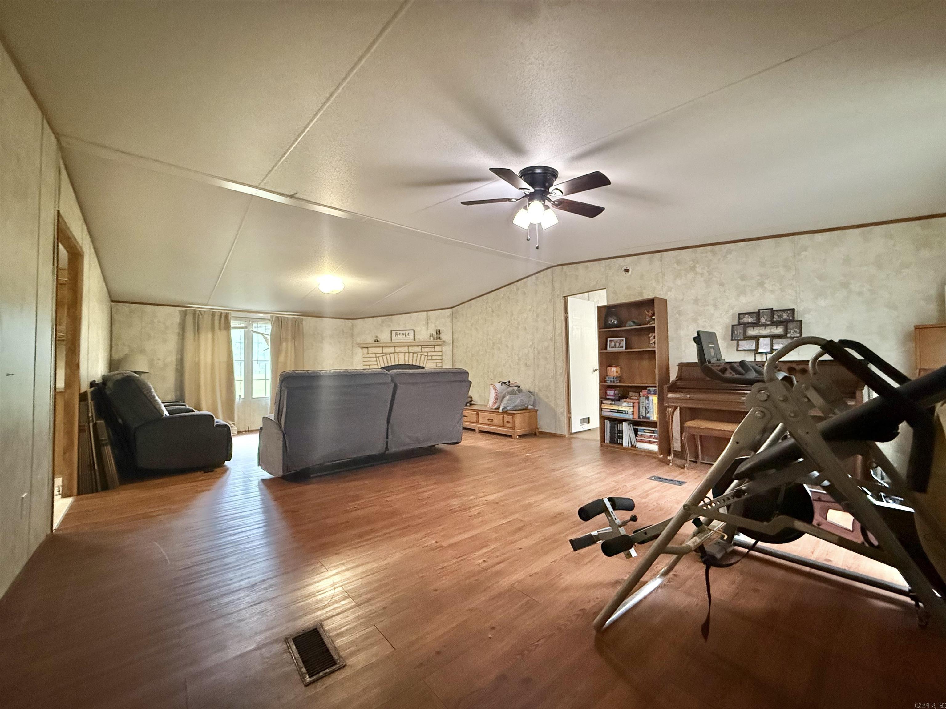 1058 NE 1st  Bearden, AR