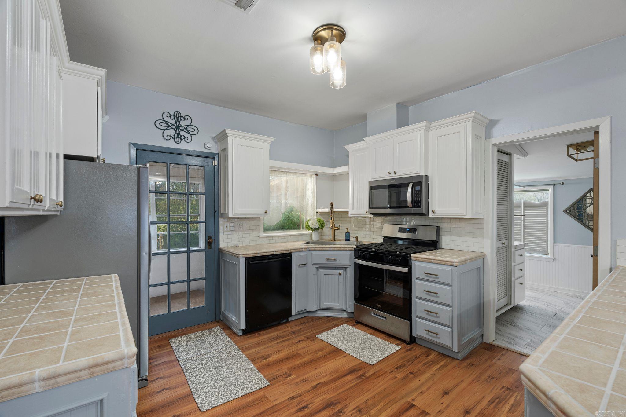 606 N Roseville St  Altus, AR